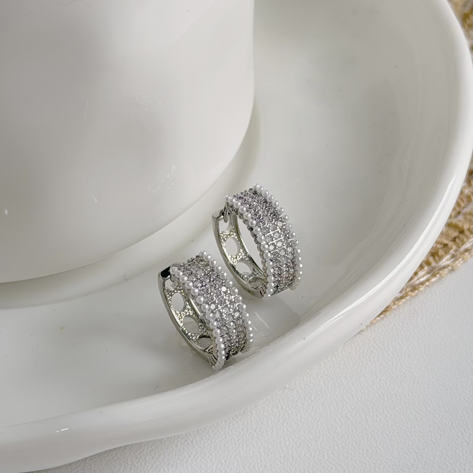 A277珍珠三排滿鑽易扣