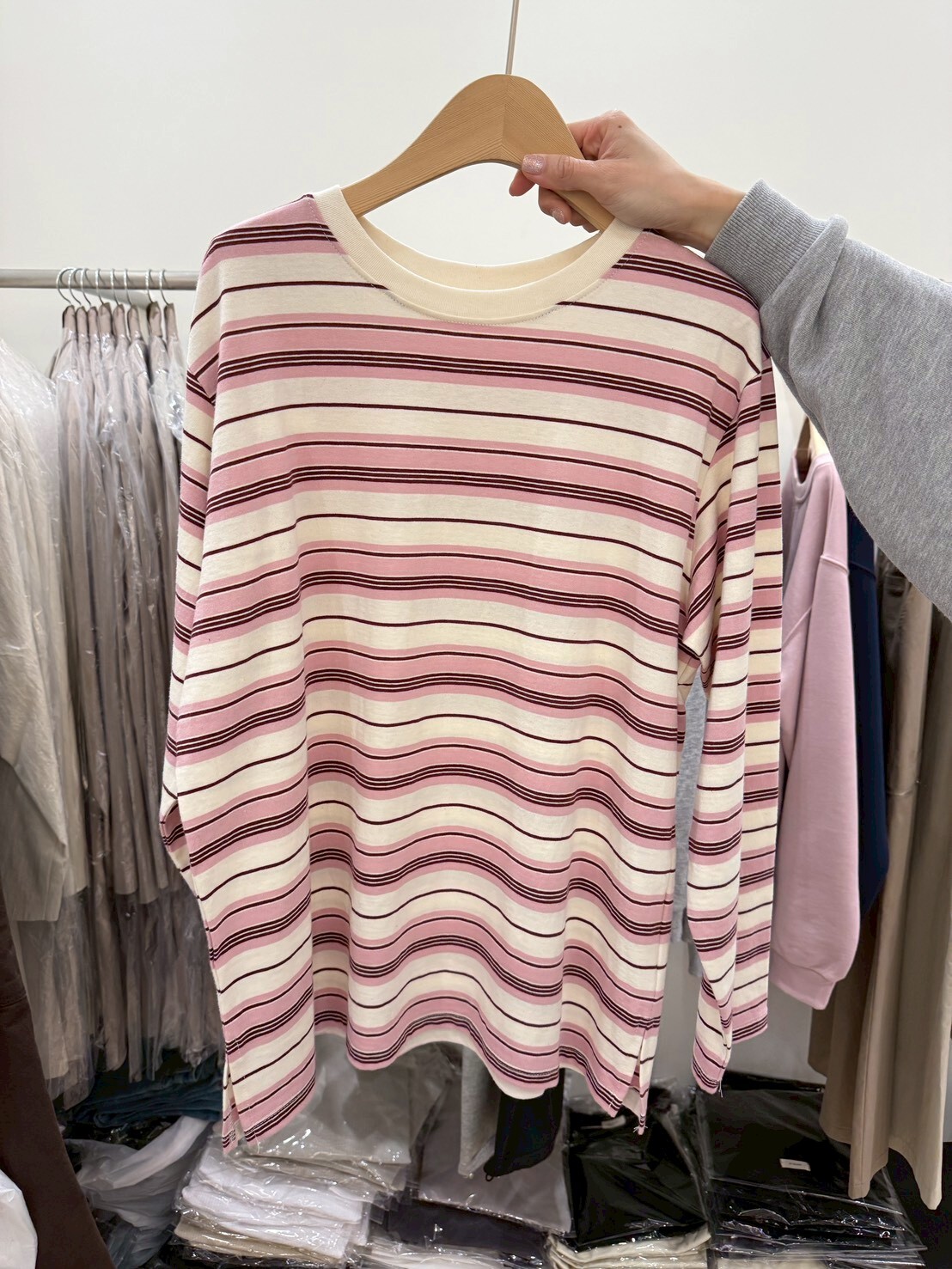#AF03彩色條紋長Ｔ(灰/白/粉)