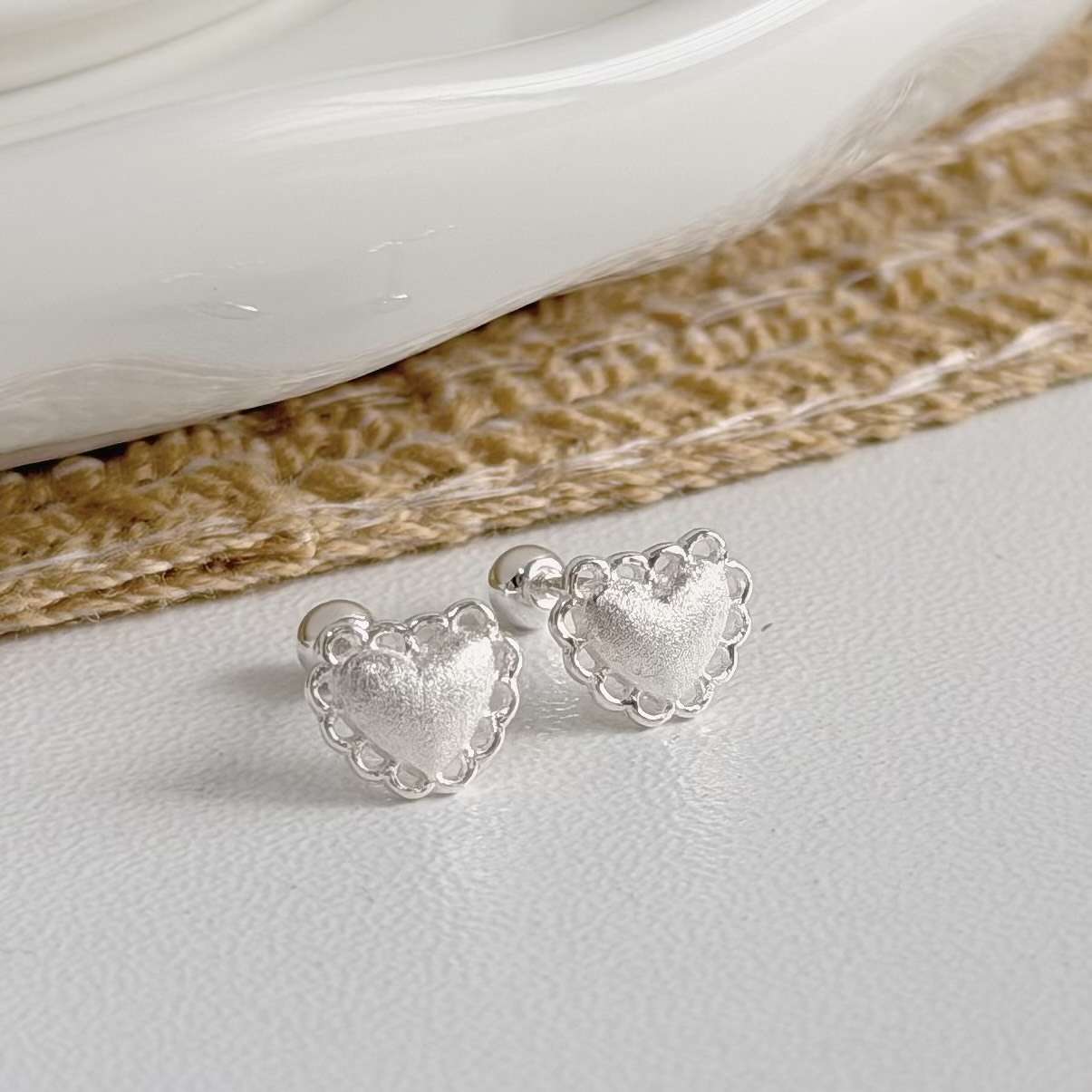 V272蕾絲霧面愛心純銀鎖針