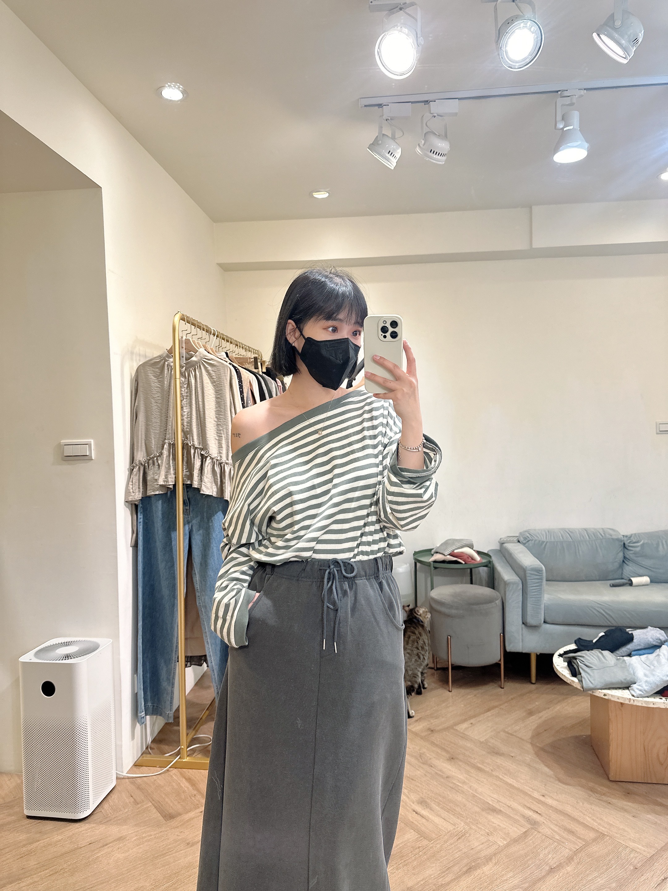 條紋over size斜肩上衣