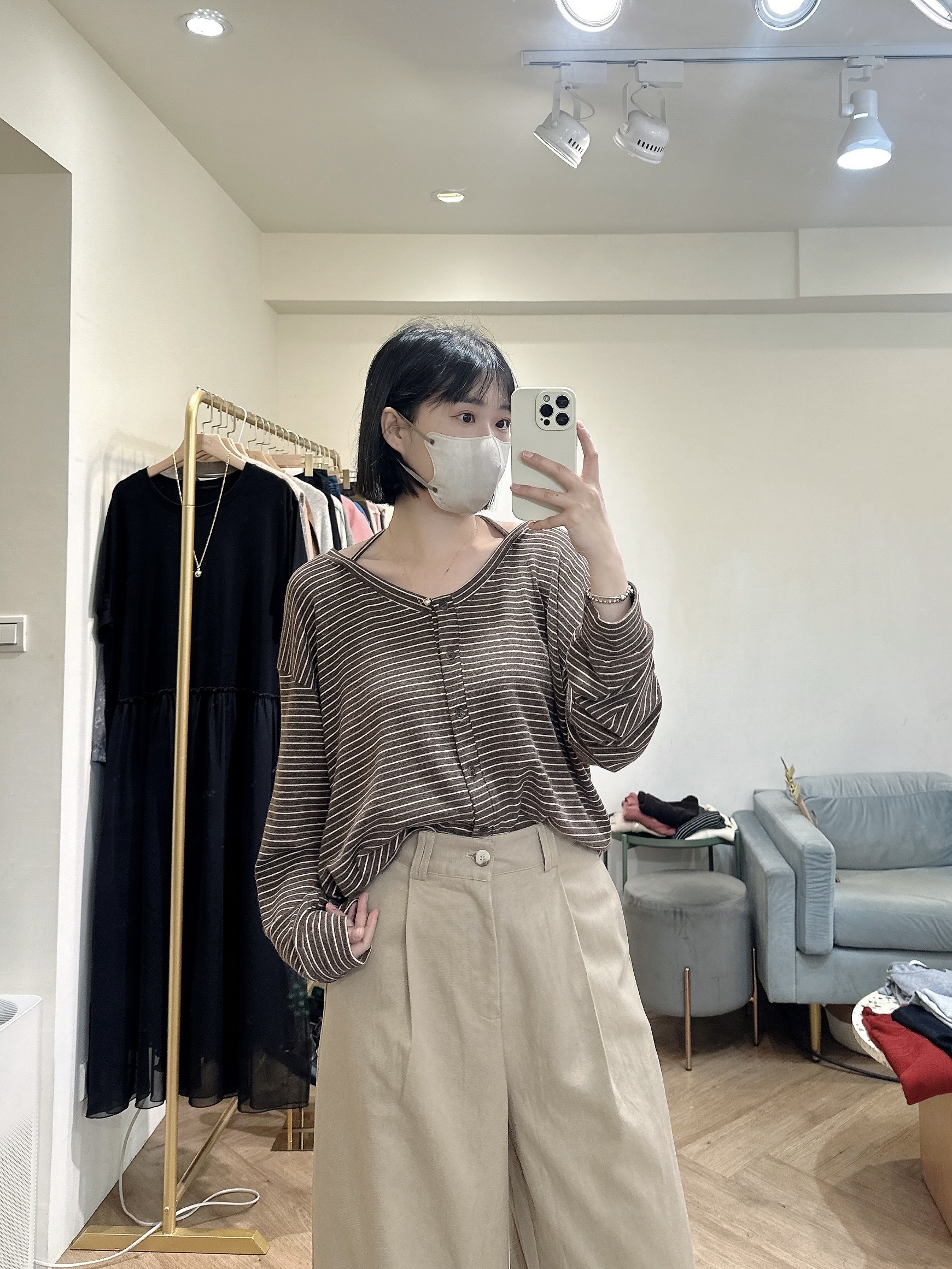 條紋寬鬆感繞脖設計Tee