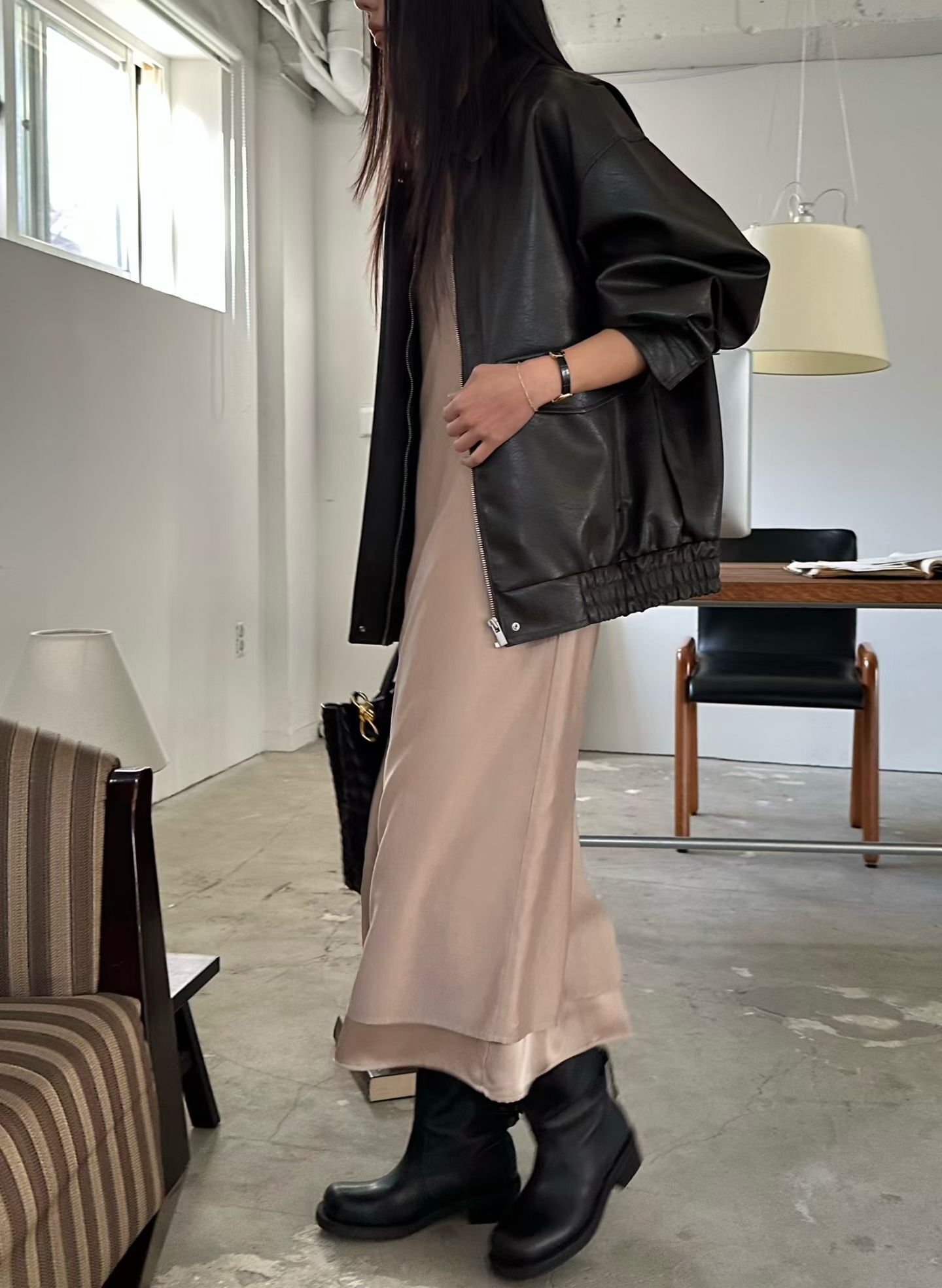 可調節細肩帶光澤洋裝