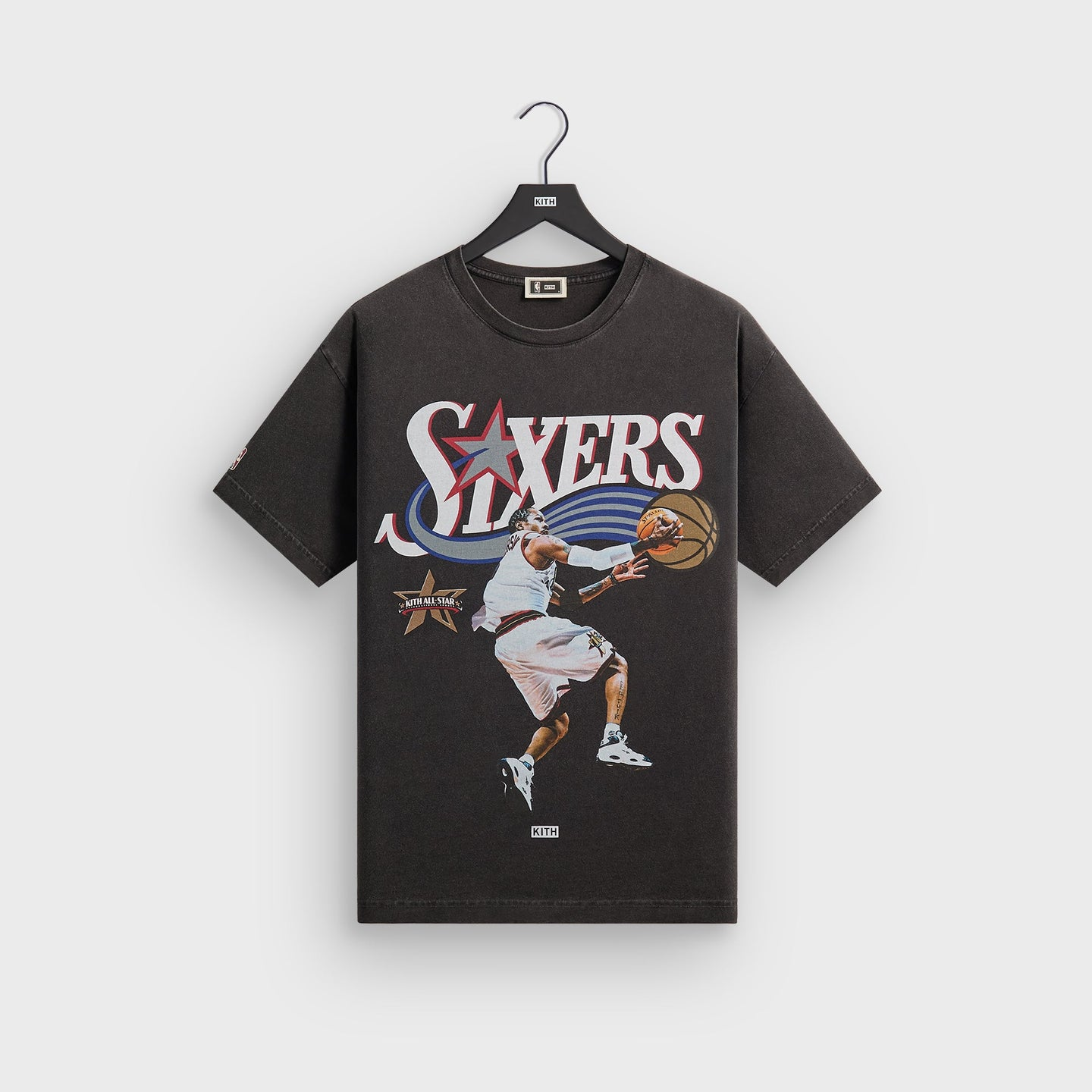 2026SS Kith for NBA All-Star Philadelphia 76ers Allen Iverson Vintage Tee 76人隊 水洗 短T 現貨 KHM034945-001