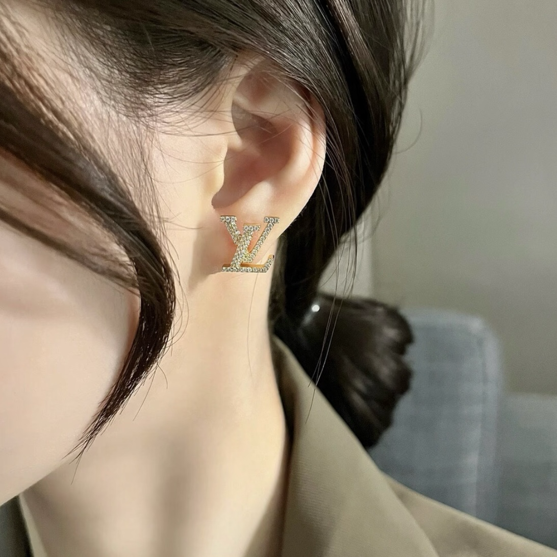 18k lv”經典滿鑽字母高奢定製耳釘