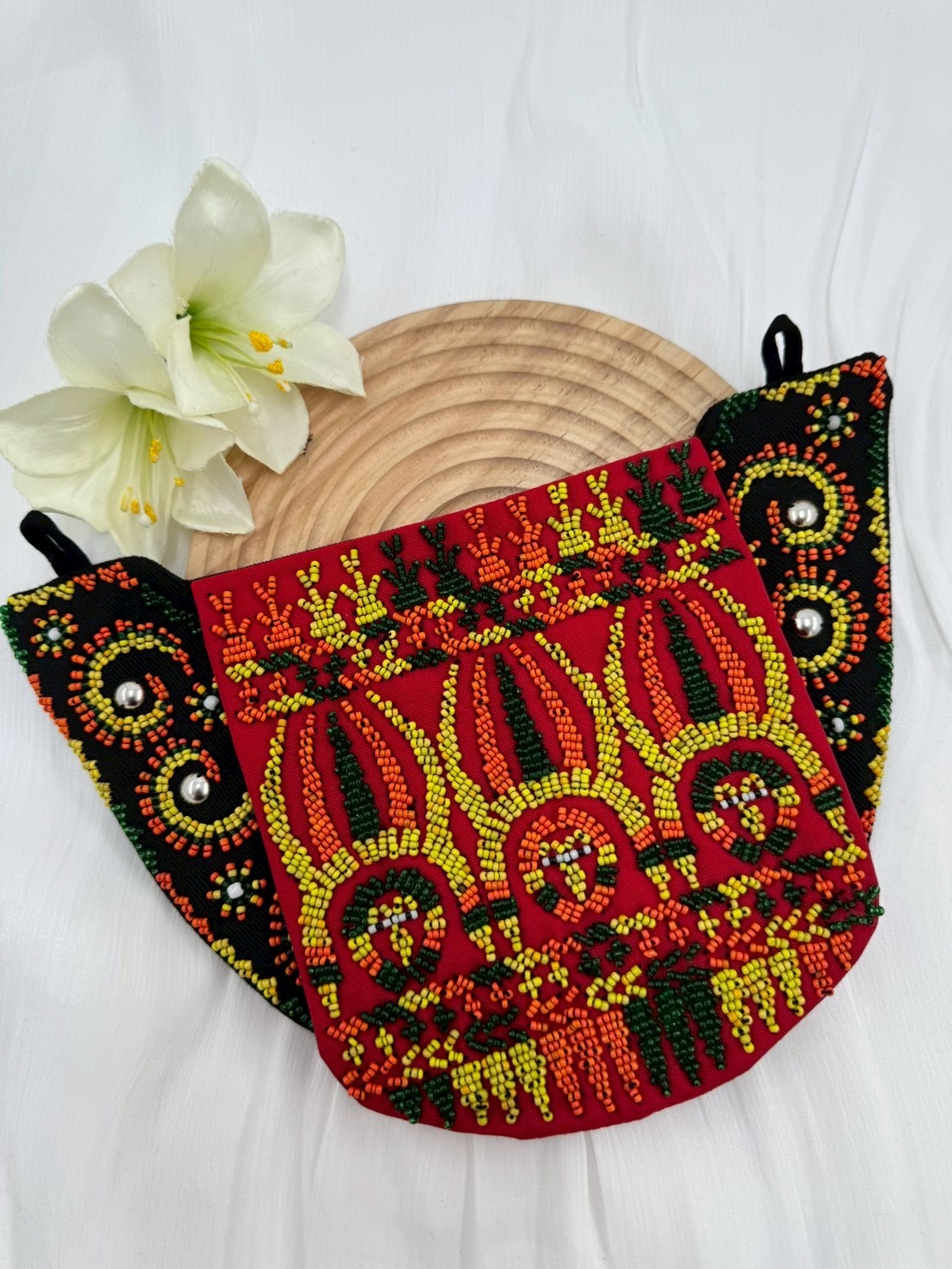 ★ No.35手工珠繡圖騰包深16.5上寬28下寬16.5