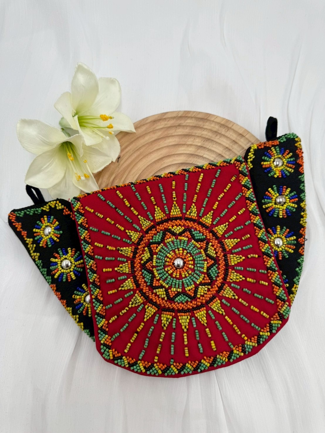 ★ No.36手工珠繡圖騰包深16.5上寬28下寬16.5