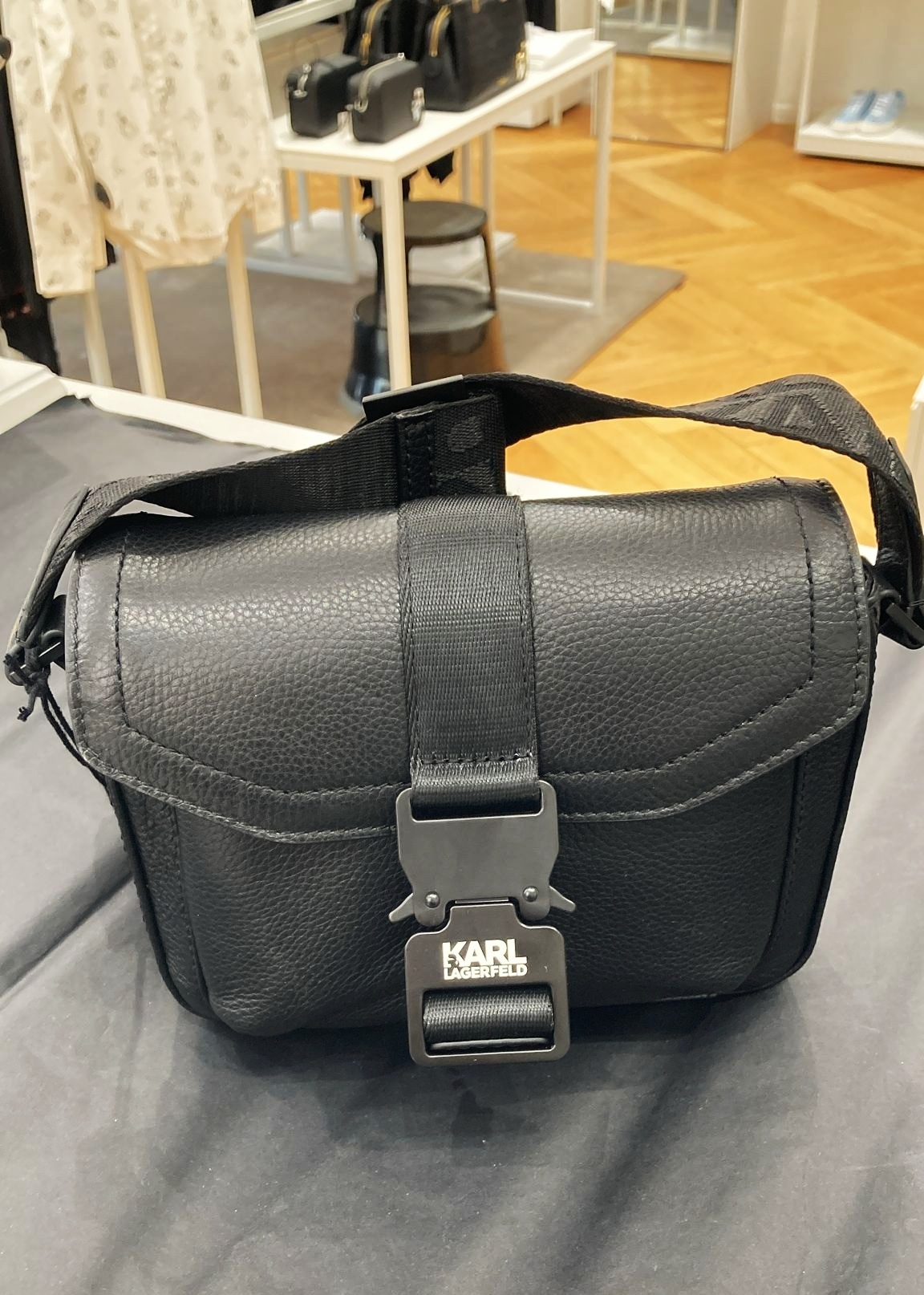 英國代購 (獨立訂單)-Karl Lagerfeld 105