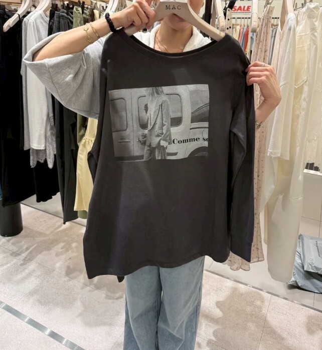 #AF37斜肩圖片轉印長Ｔ(白/墨)