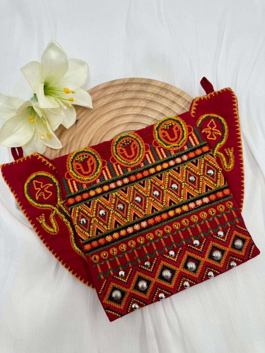 ★ No.39手工珠繡刀冰圖騰包深16.5上寬28下寬約16.5