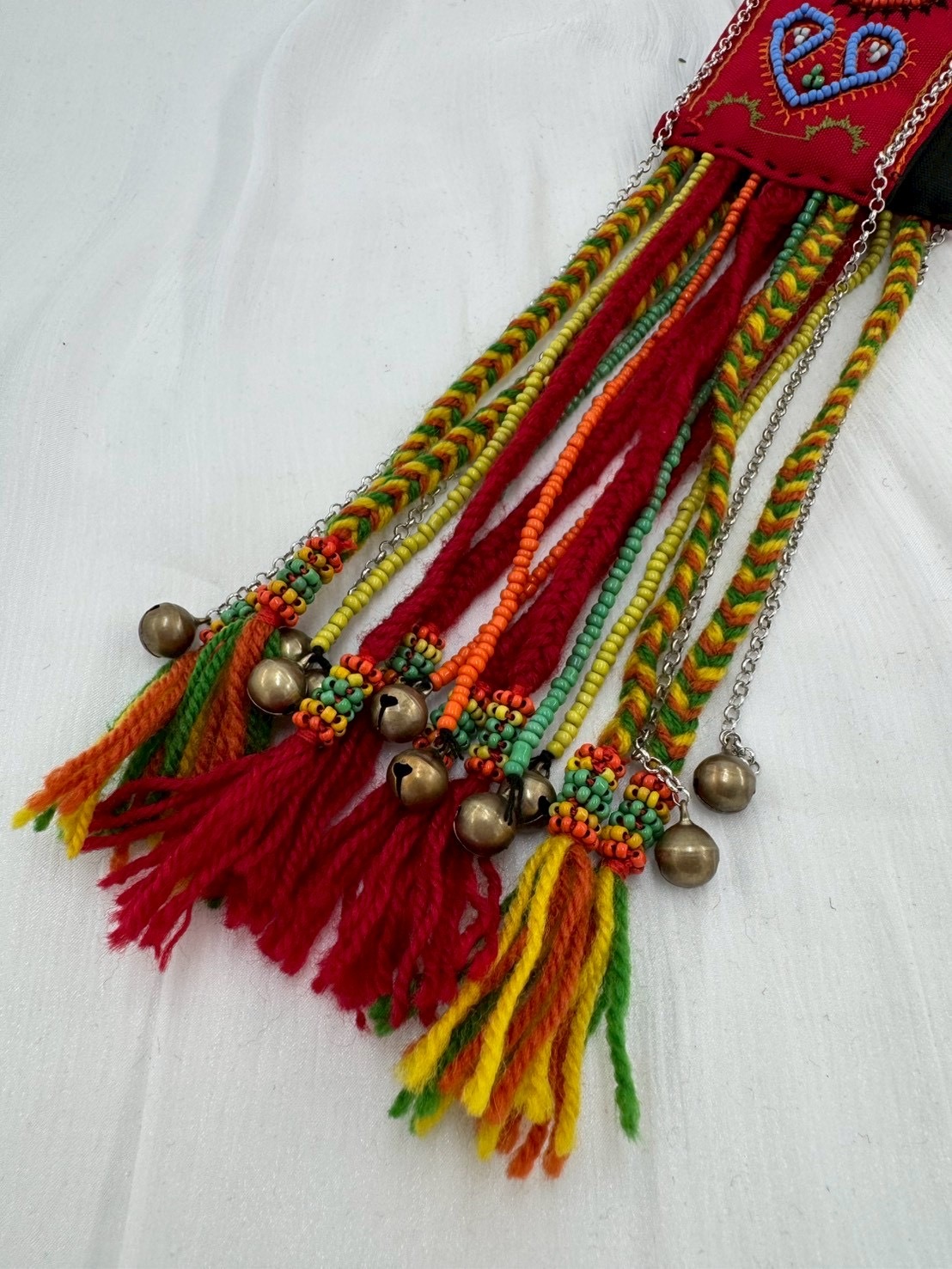 No.8手工珠繡刀冰流蘇肩背帶6*220cm（紅底）