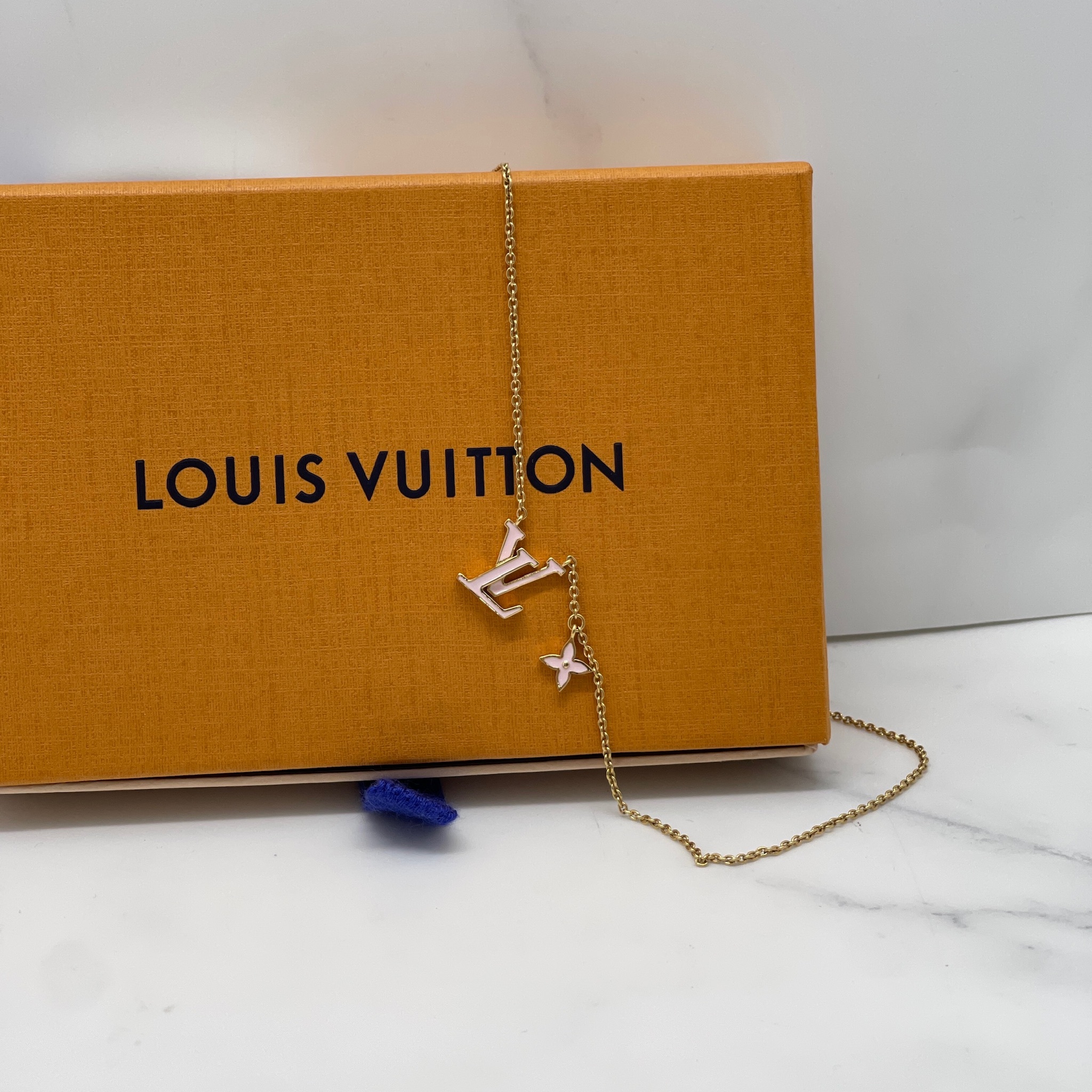 LV Iconic Enamel Necklace（Pink）