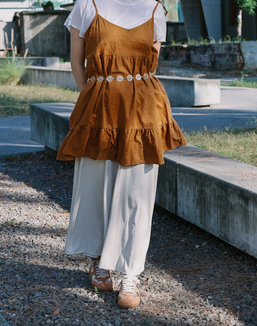 Sanly Joy 香檳金德訓鞋 女生側面穿搭展示 復古德訓鞋