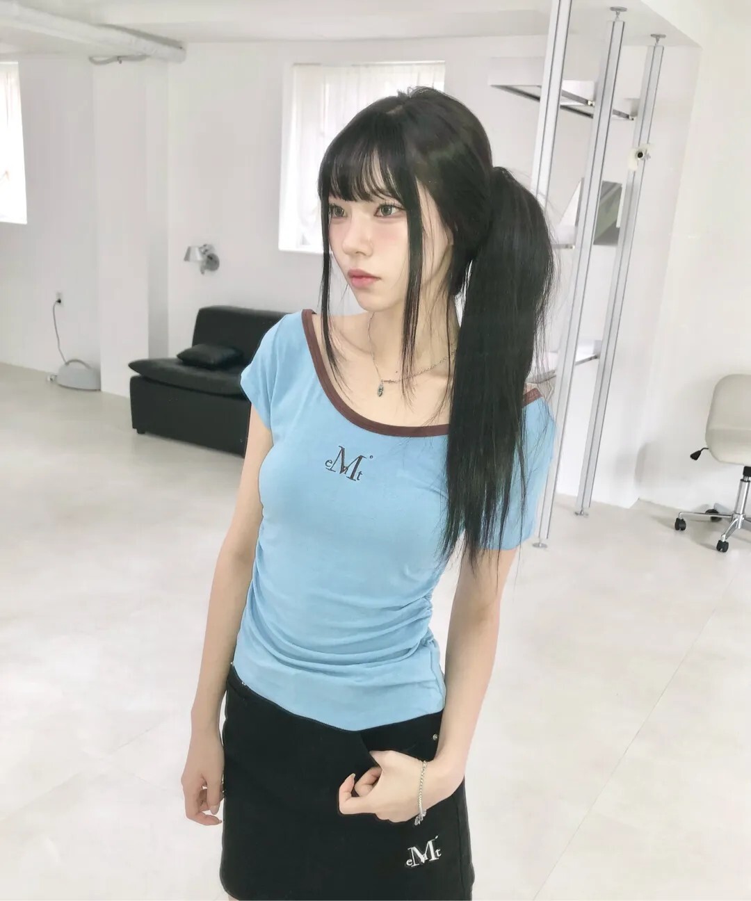 【預購】韓國 Mucent 斜肩 不對稱 褶皺 短袖 T恤 2色