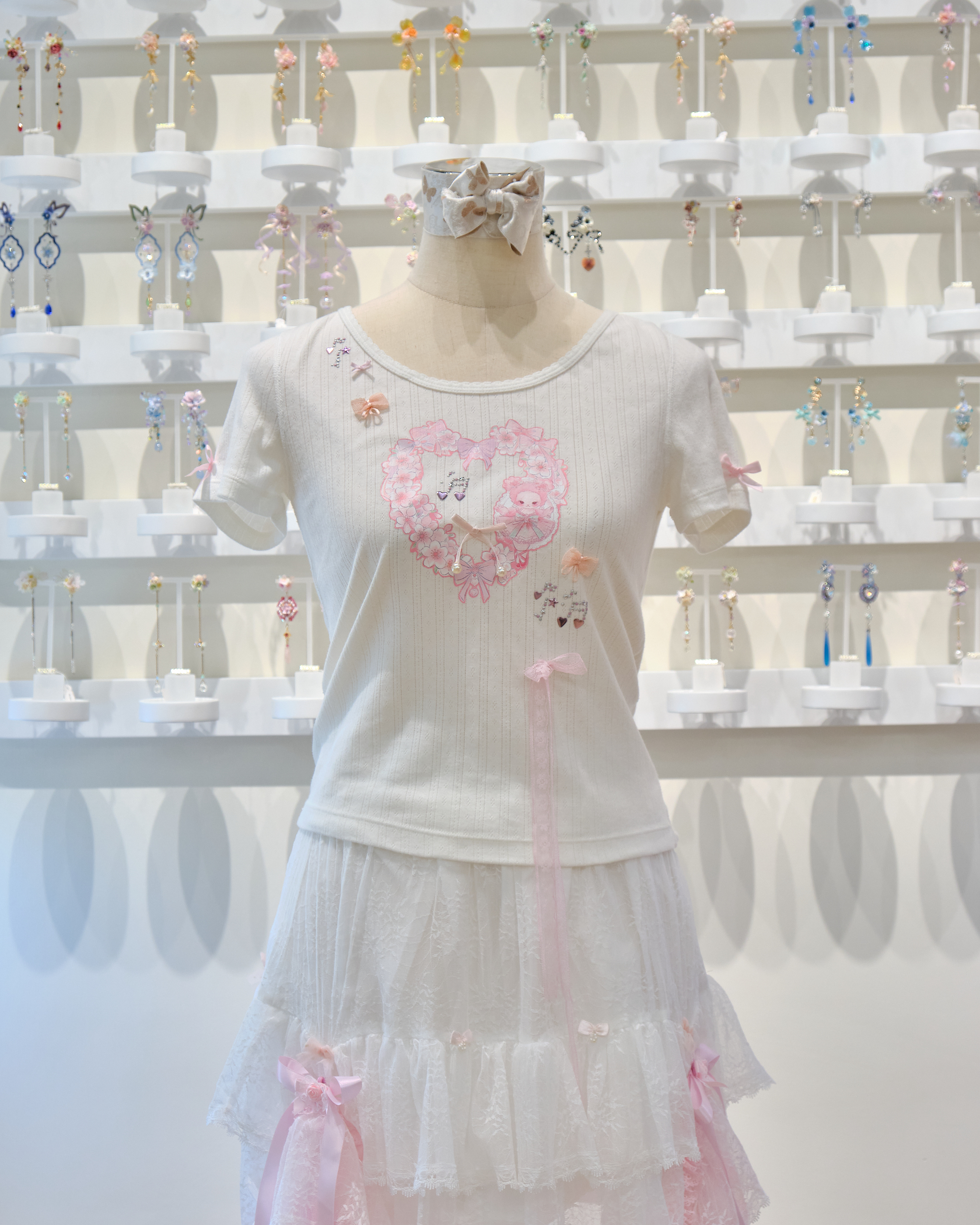 13551 KURA & SORA Sweet Print Bow Accent Crop Tee