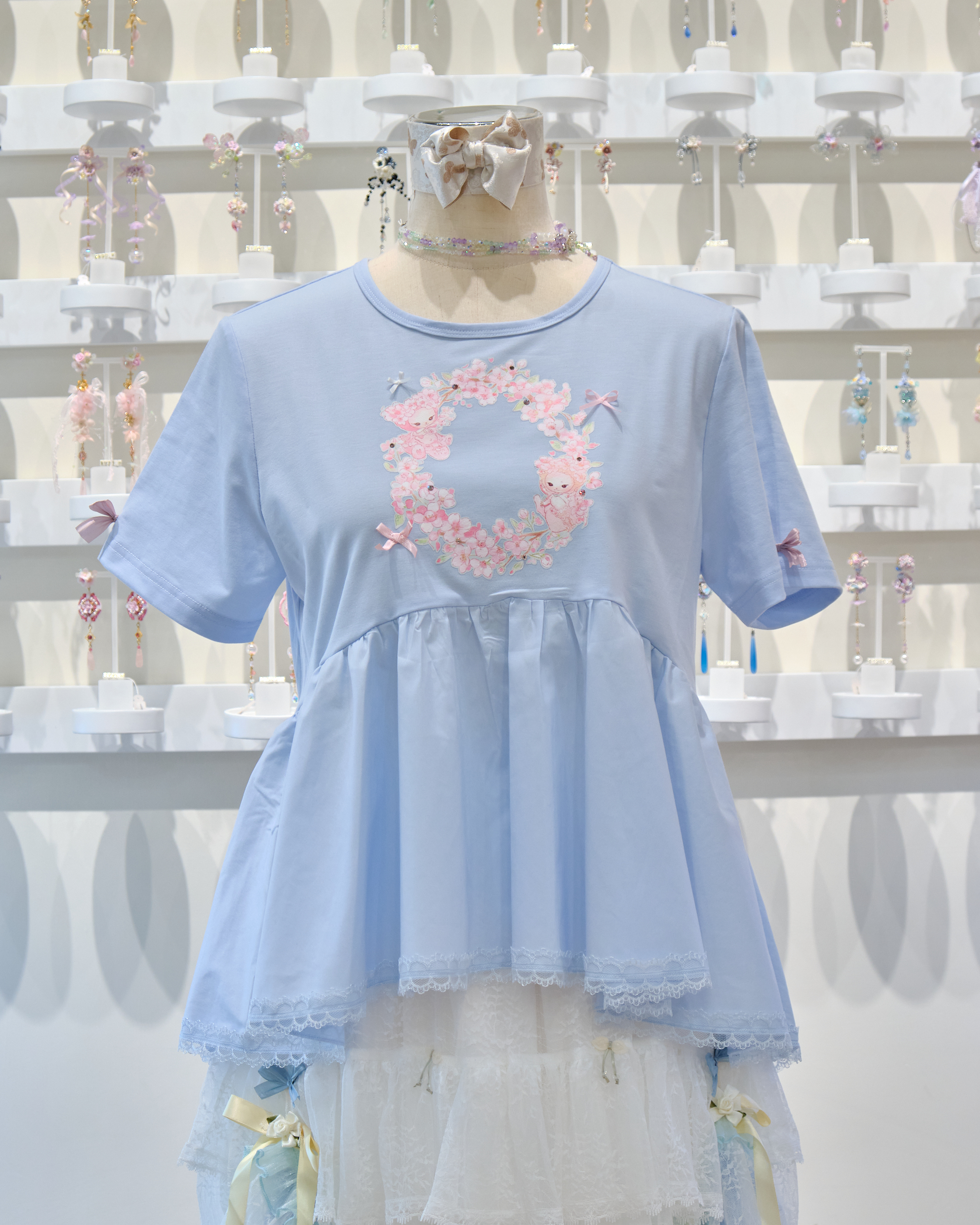 13547 KURA & SORA Sweet Print Bow Accent Crop Tee