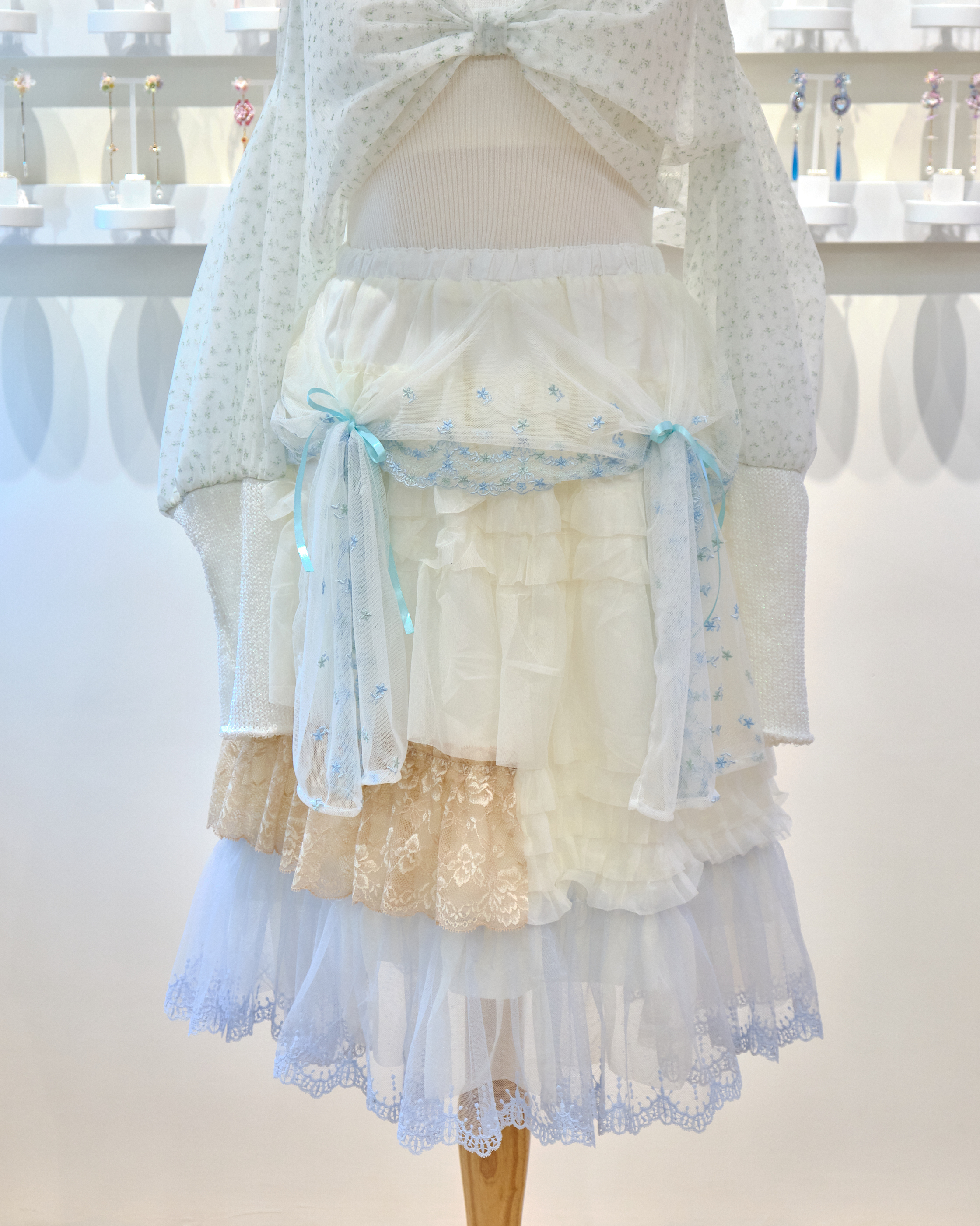 13568 Floating Ribbon Lace Tiered Medium Skirt