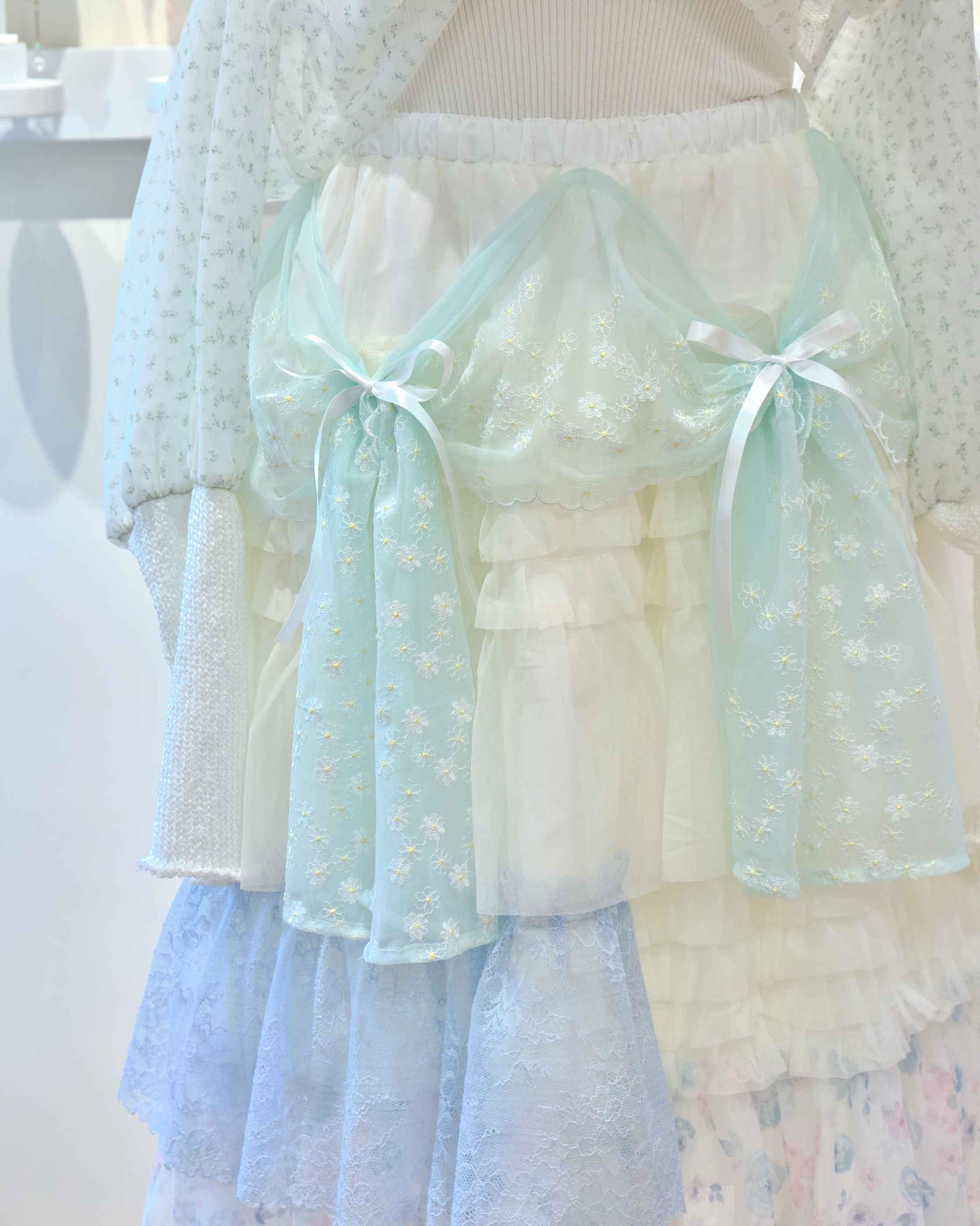 13566 Floating Ribbon Lace Tiered Medium Skirt