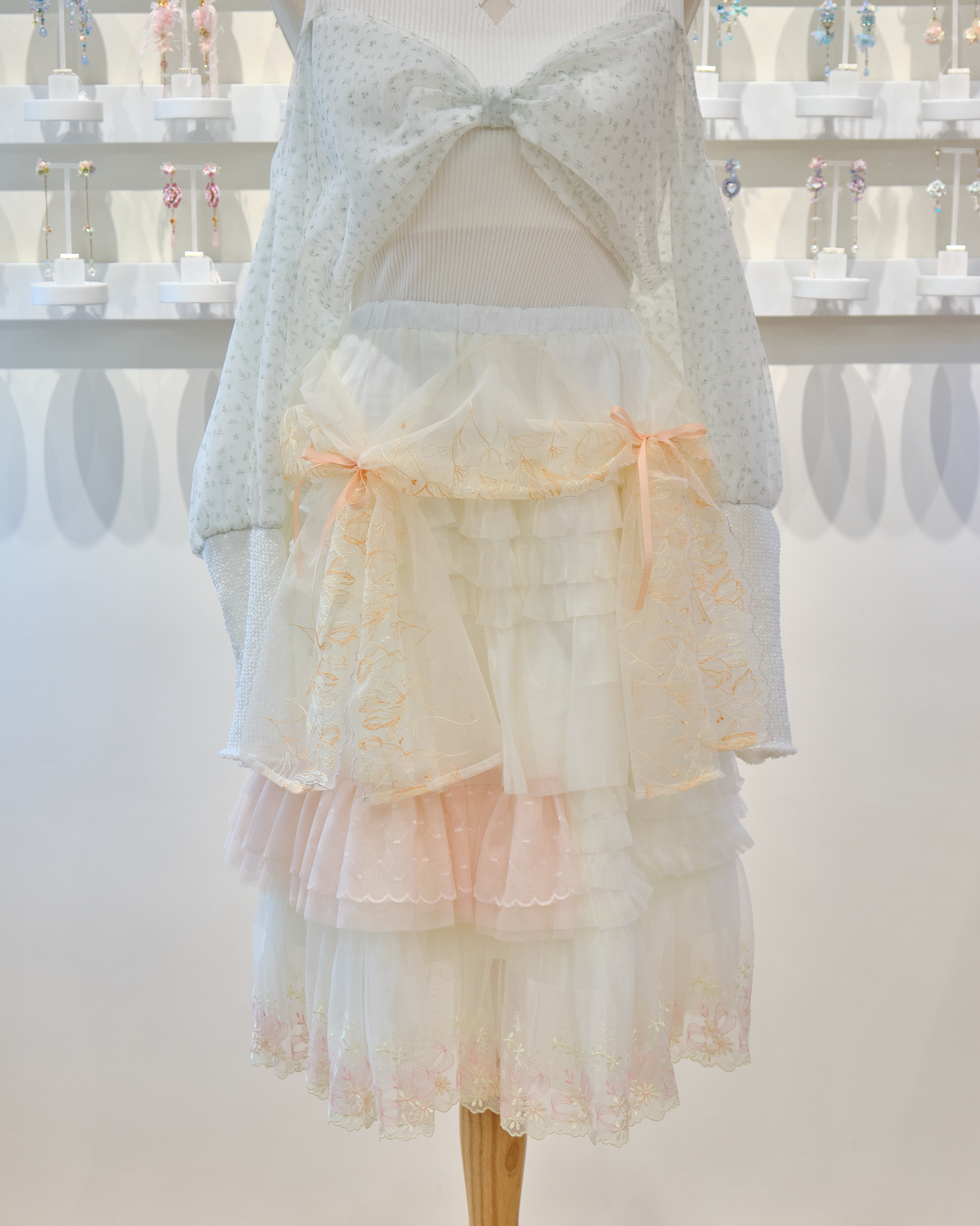 13564 Floating Ribbon Lace Tiered Medium Skirt