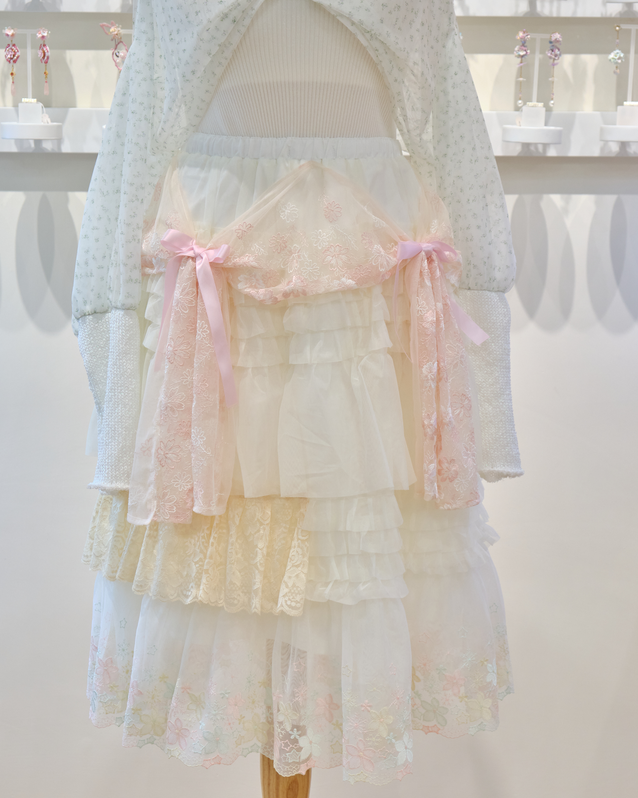 13563 Floating Ribbon Lace Tiered Medium Skirt