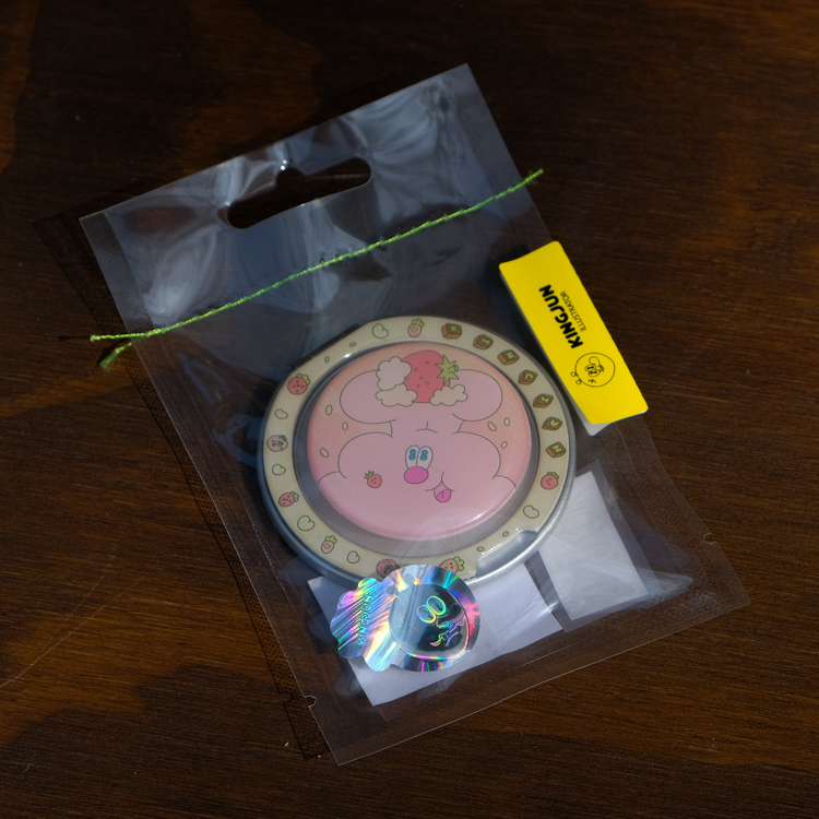 Kingjun｜磁吸翻轉支架｜圓形草莓蠢兔