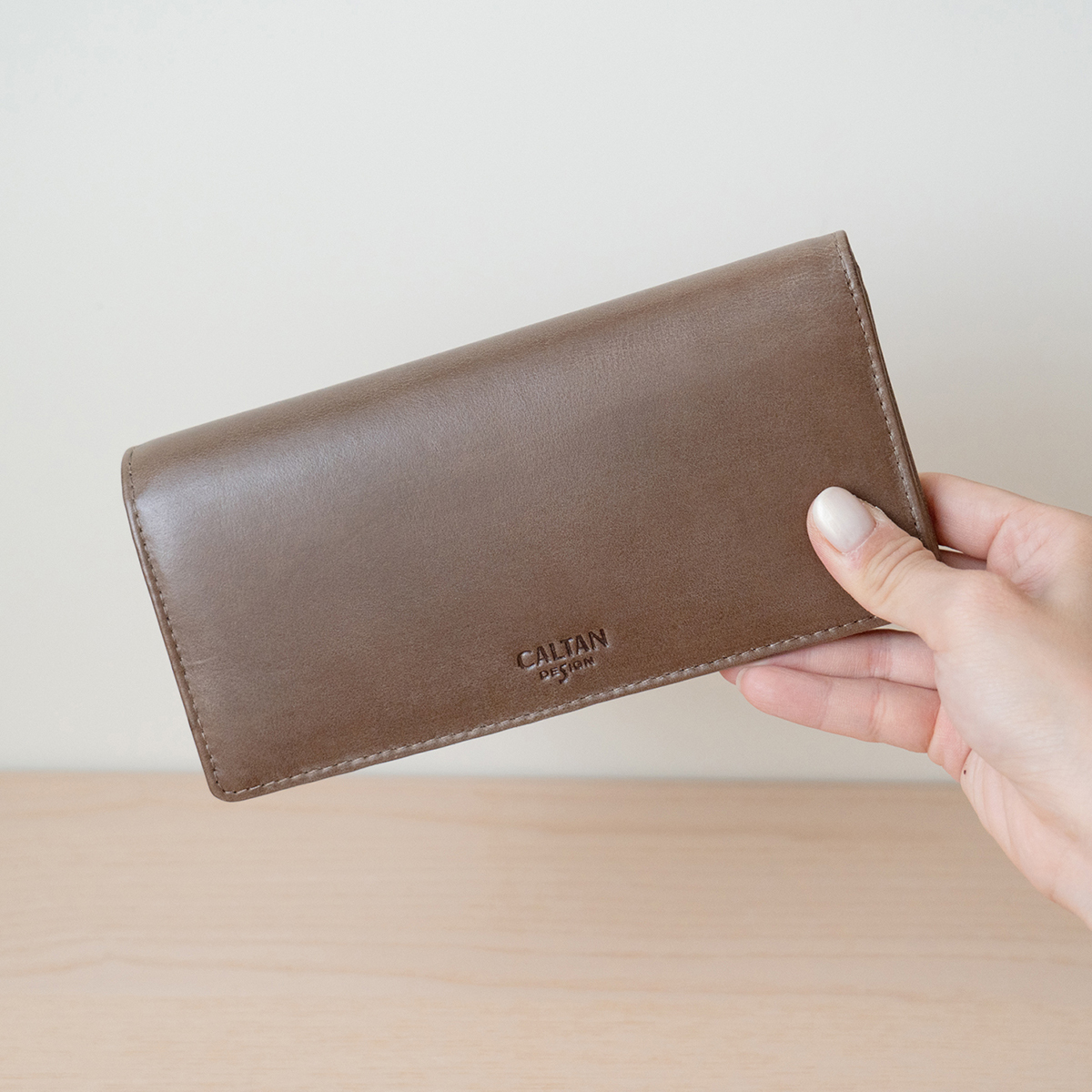 『新品上市』老爺有喜 經典不敗兩折式真皮長夾(071822cl)