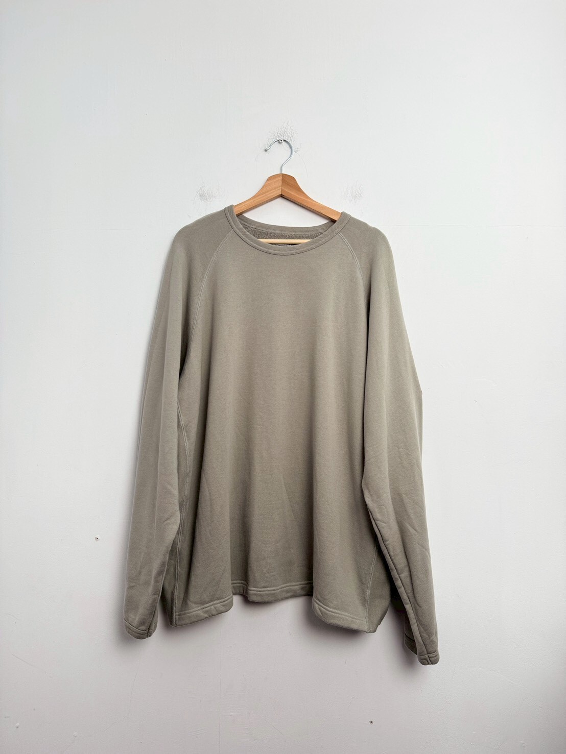 C.E HALF PANEL RIB CREW NECK GREY SIZE XL