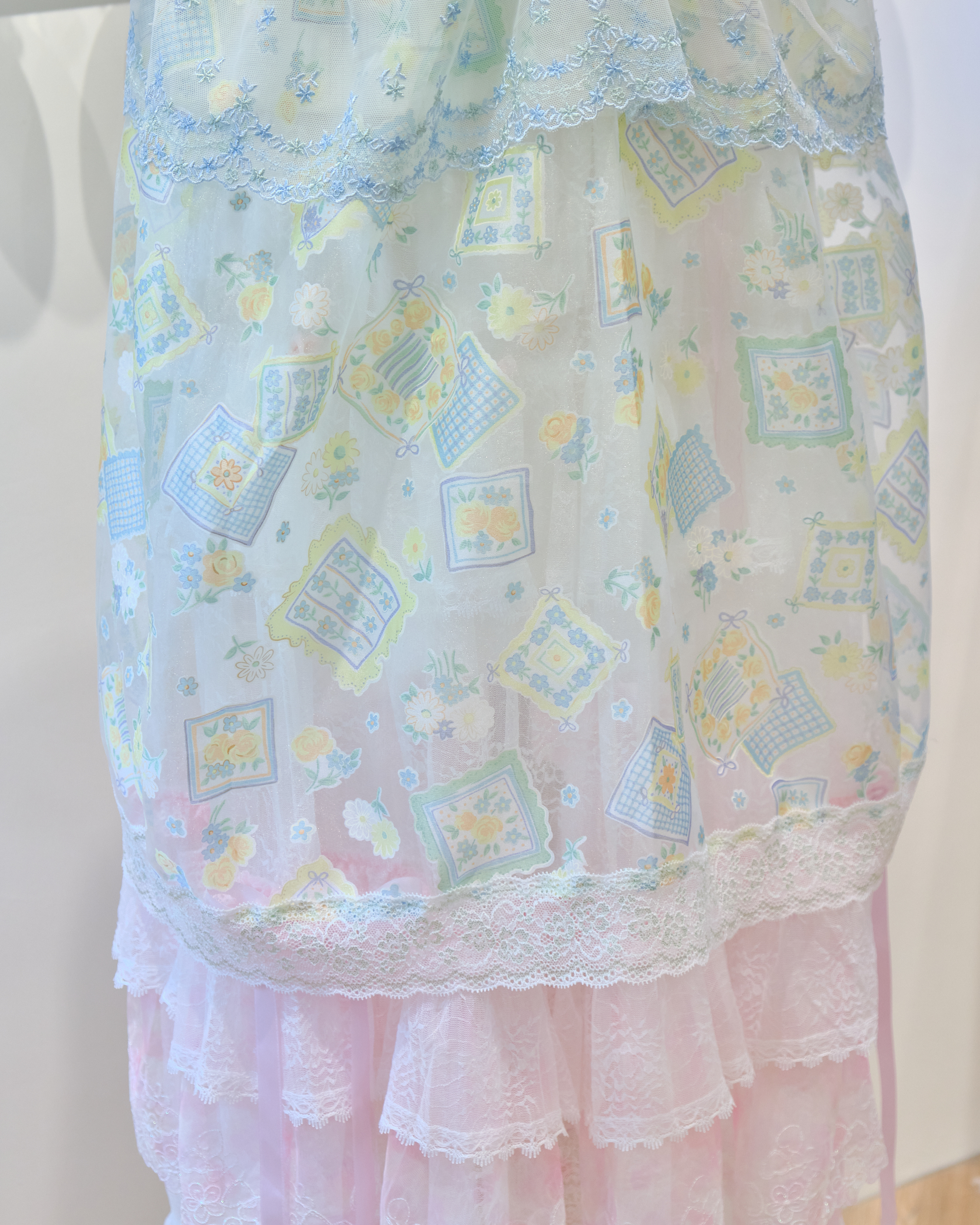 13529 Gauze Multi-Bow Lace Dream Camisole