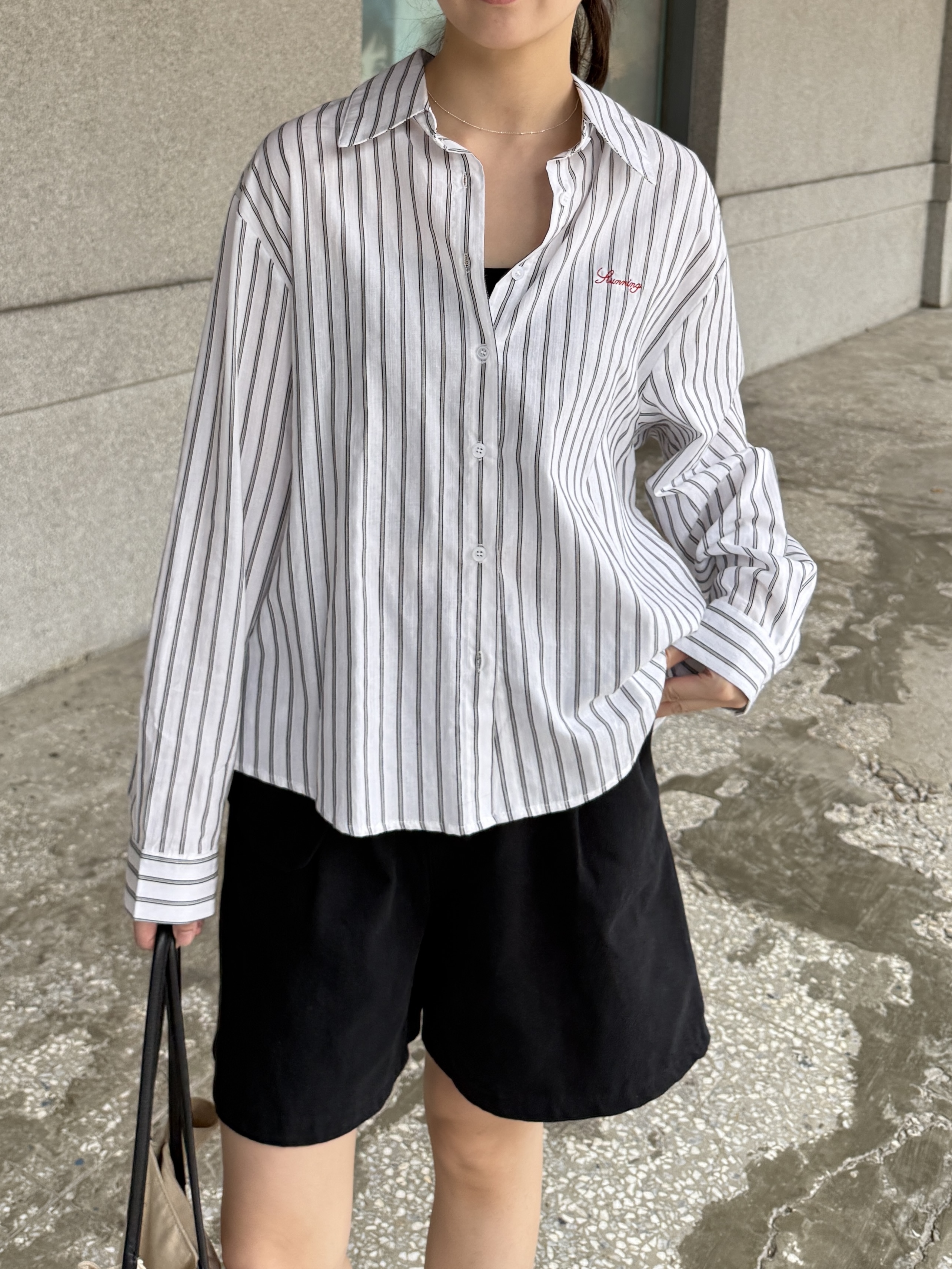 小字母直條紋襯衫*2色