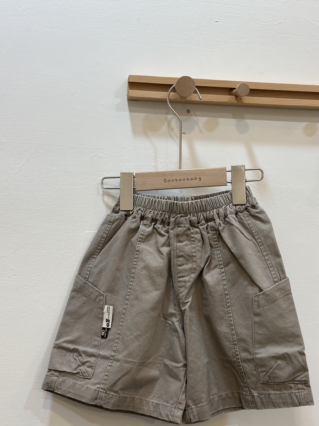 奶茶卡其工裝短褲