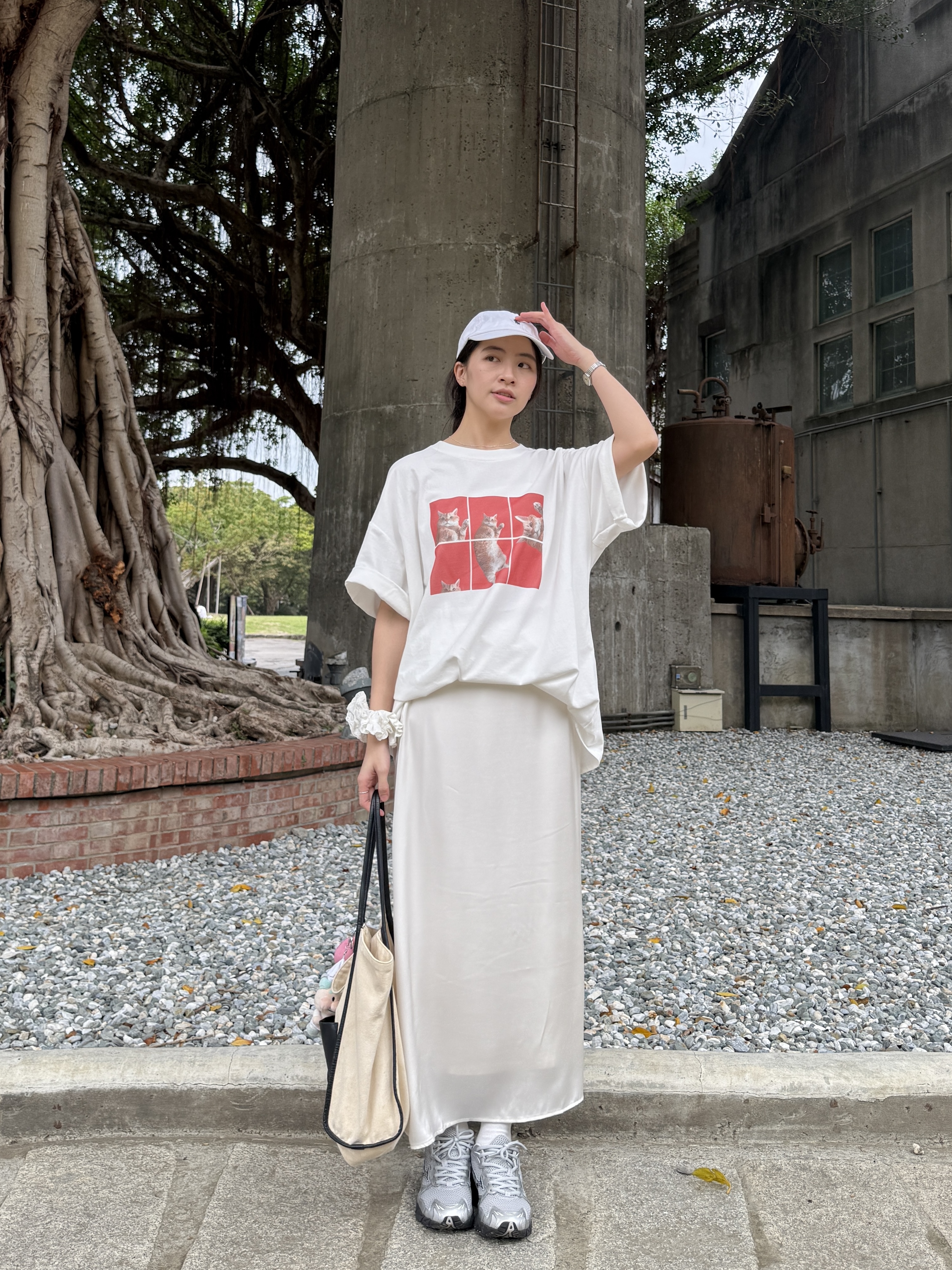 光澤感後鬆緊裙*2色