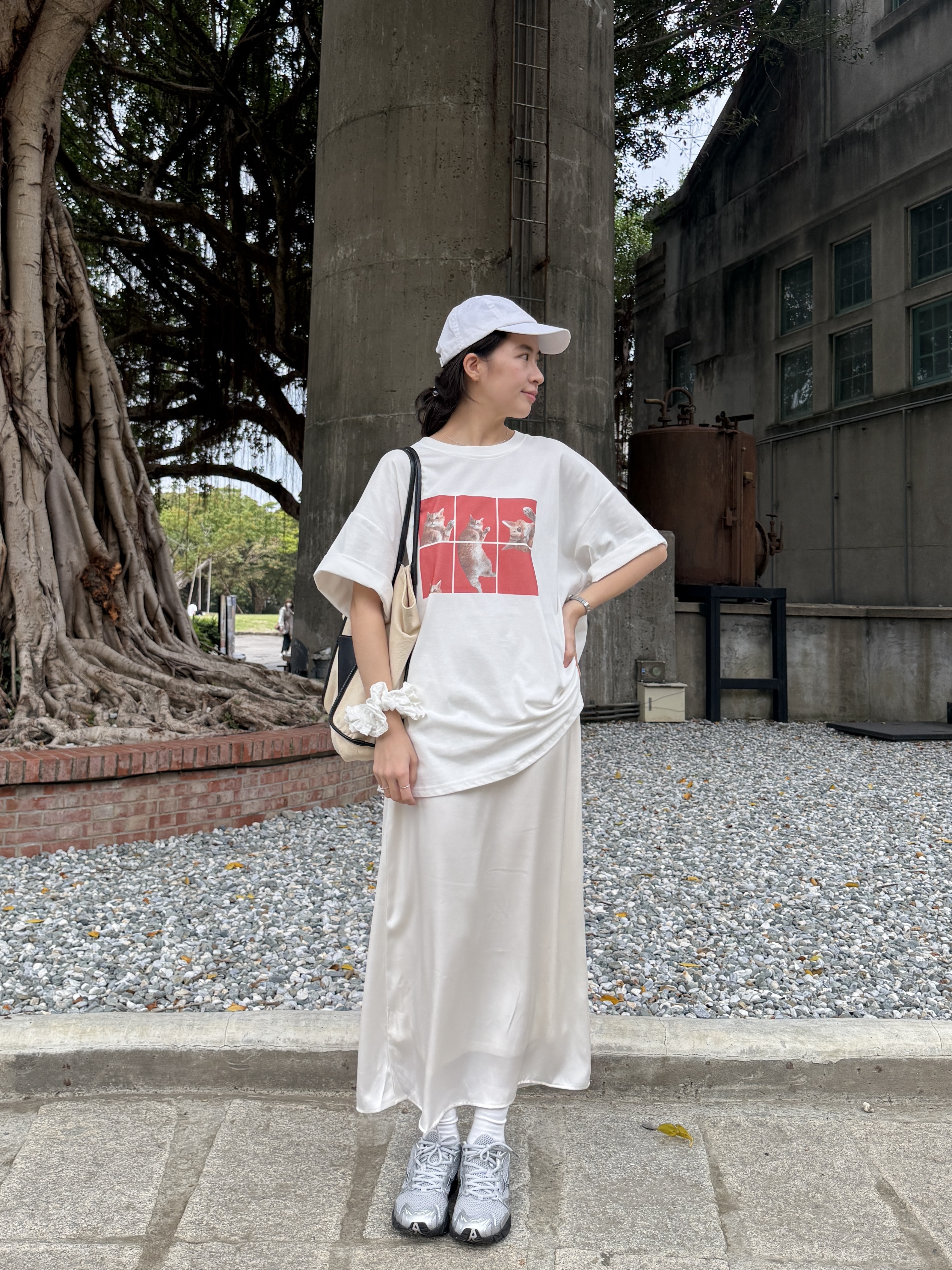 光澤感後鬆緊裙*2色