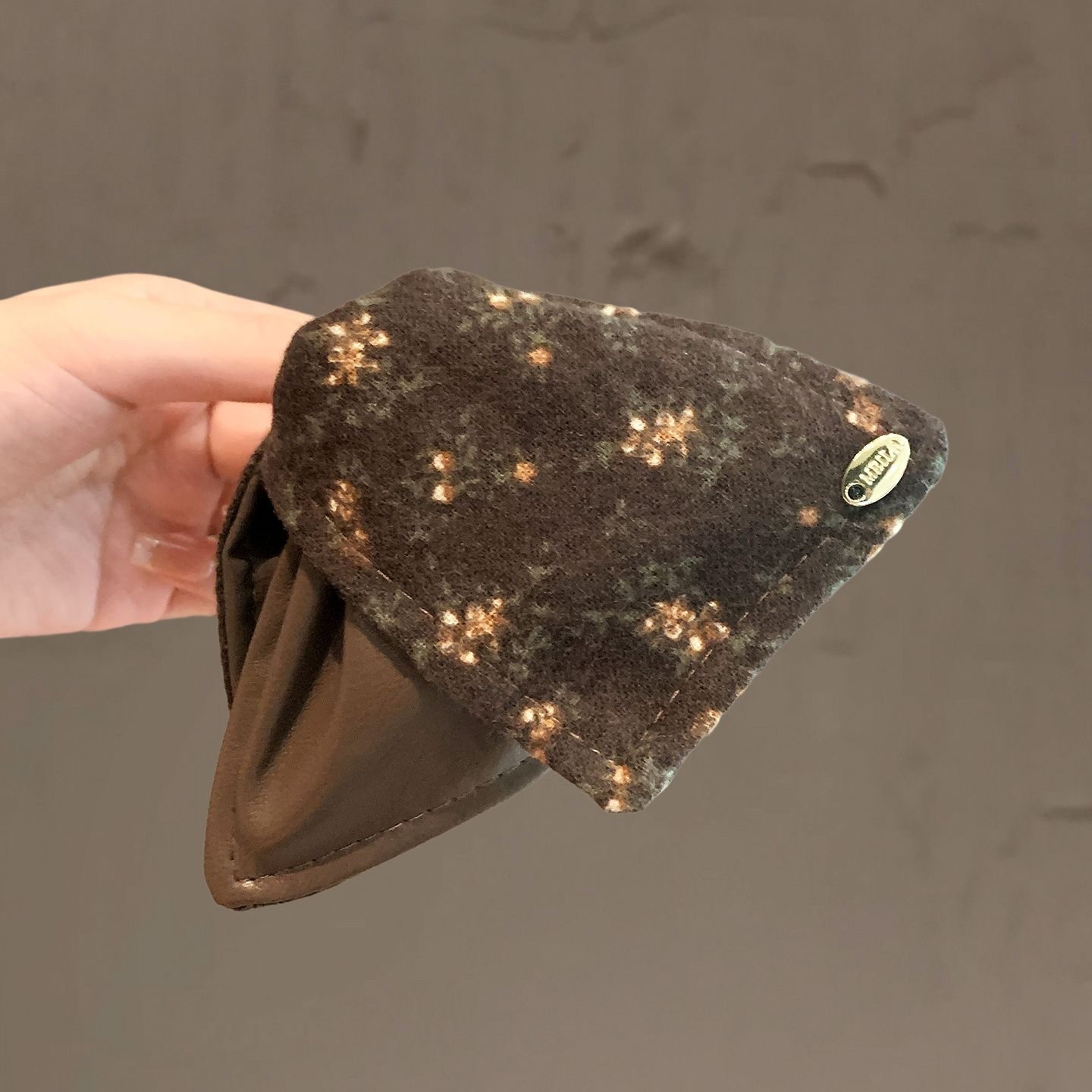 Forest Style Brown Floral Triangle Hair Claw