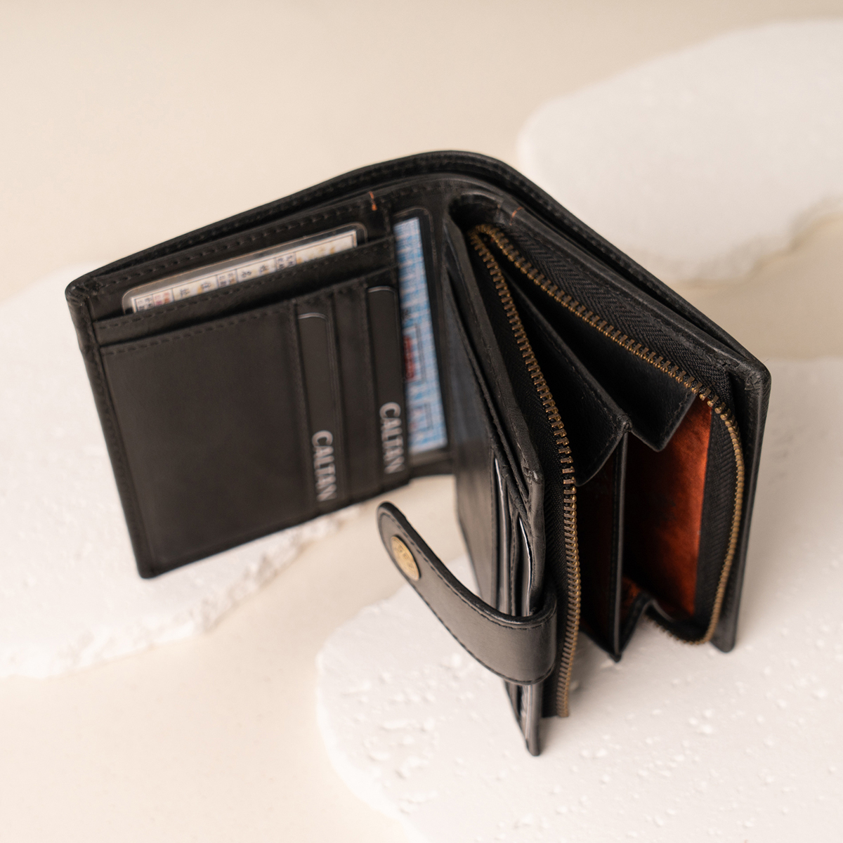 『新品上市』老爺有喜 筆記型多功能兩折零錢短夾(071858bk)