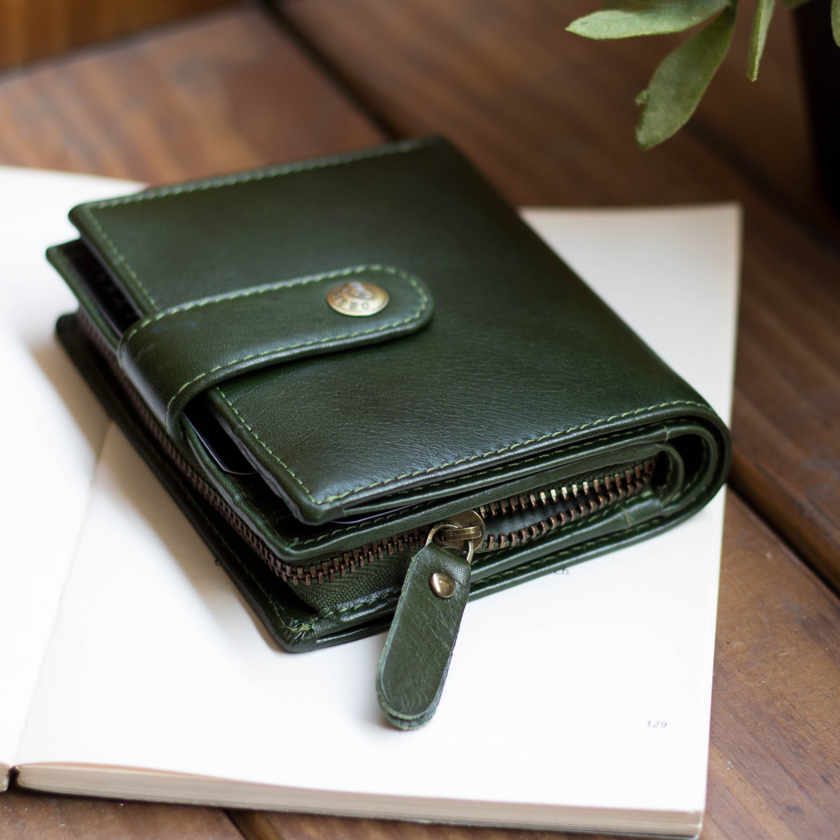 『新品上市』老爺有喜 筆記型多功能兩折零錢短夾(071858cd)