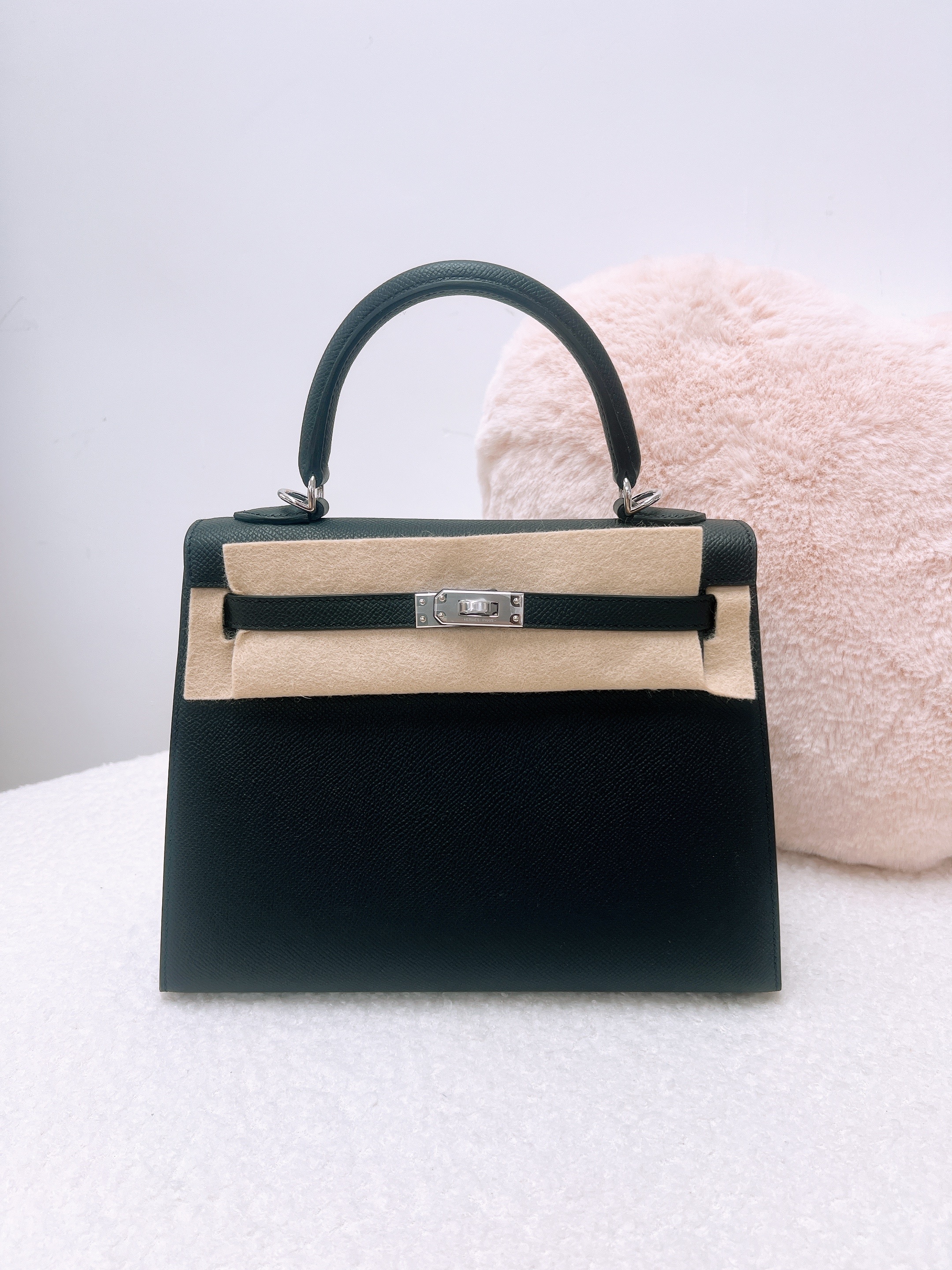 *Brand New* Hermes kelly 25 (black PHW/ stamp G)