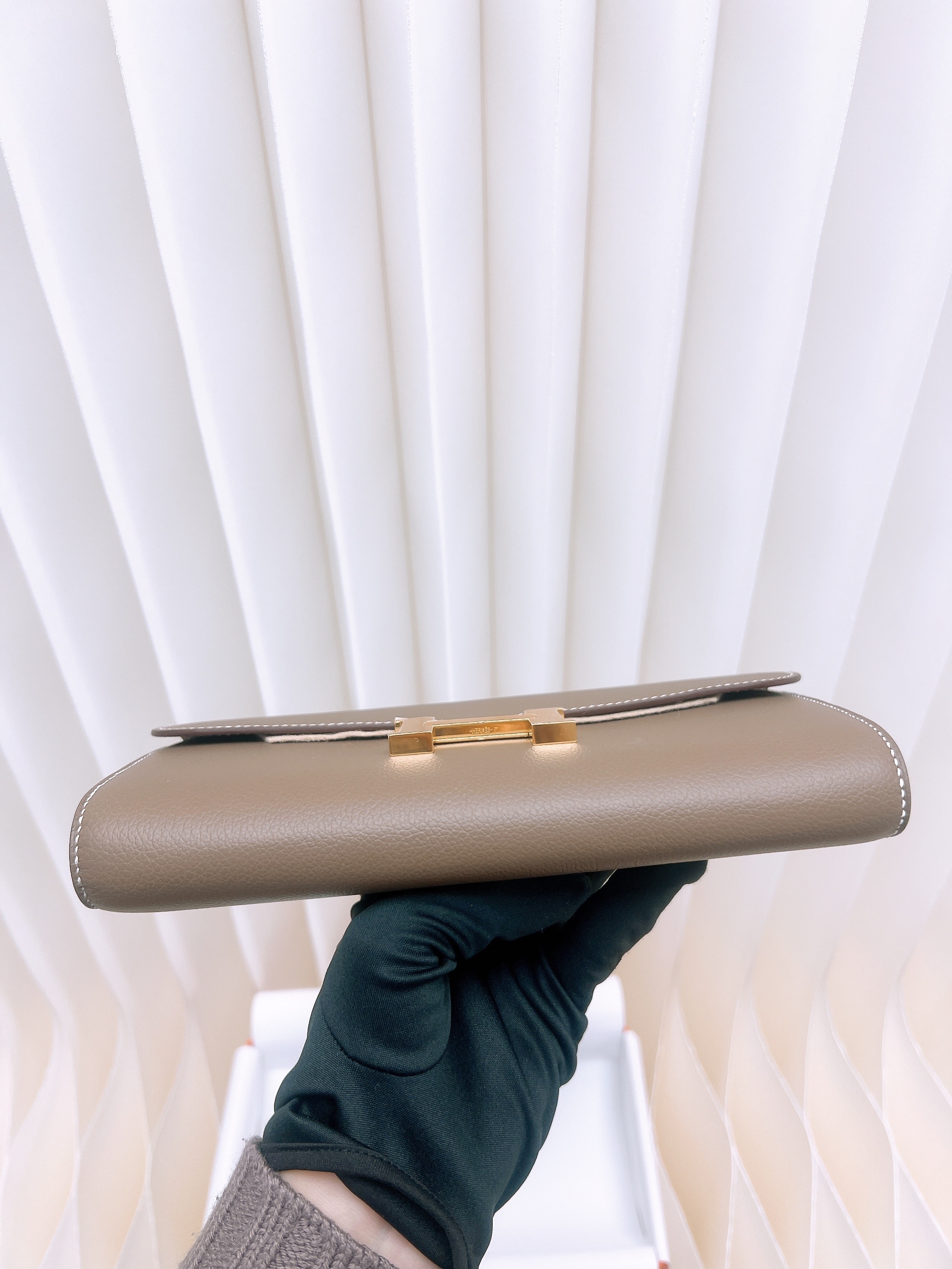 *Brand New* Hermes constance to go/ CTG (etoupe GHW/ stamp G)