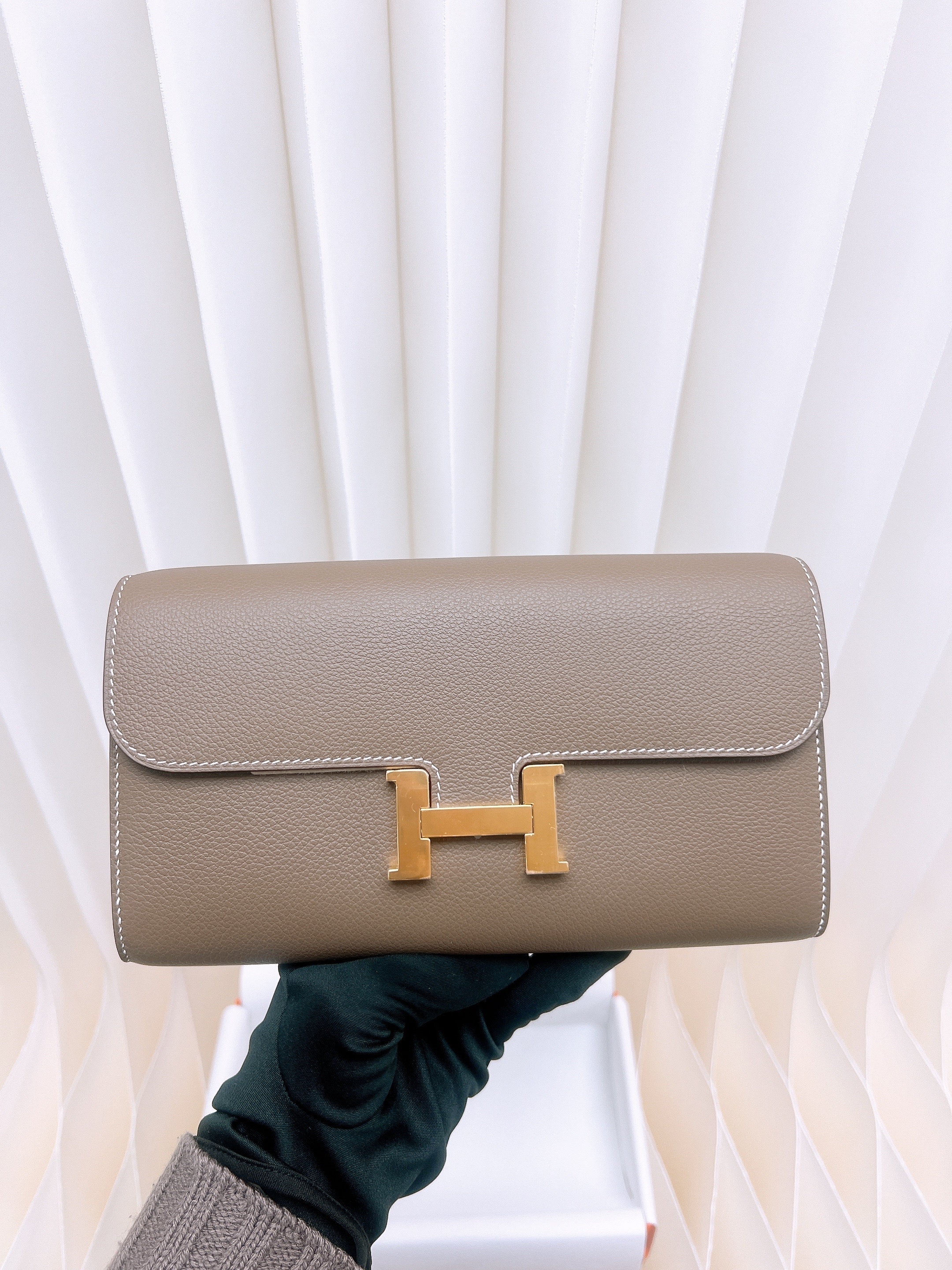 *Brand New* Hermes constance to go/ CTG (etoupe GHW/ stamp G)