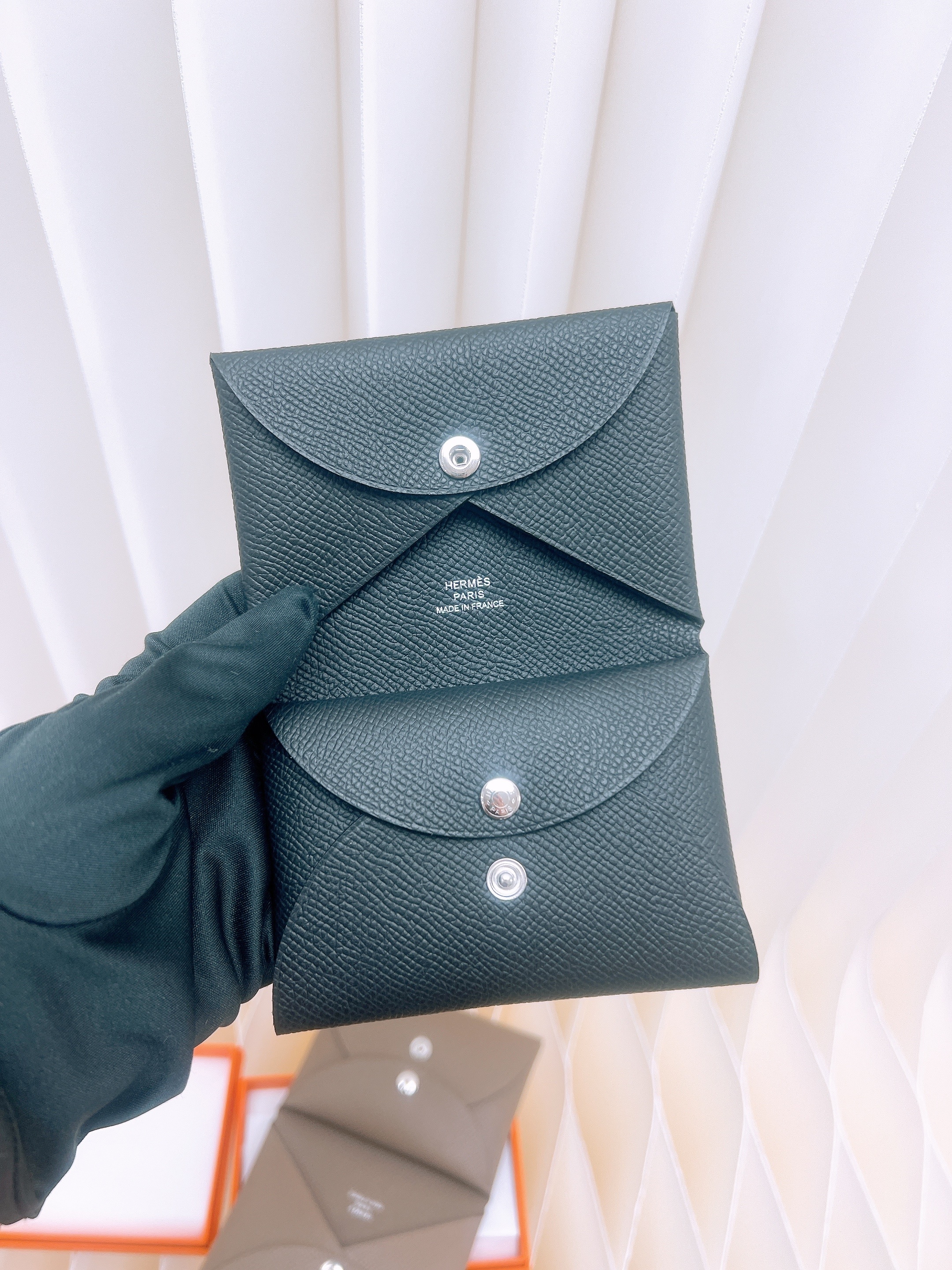 *Brand New* Hermes calvi duo card holder (black/ stamp G)