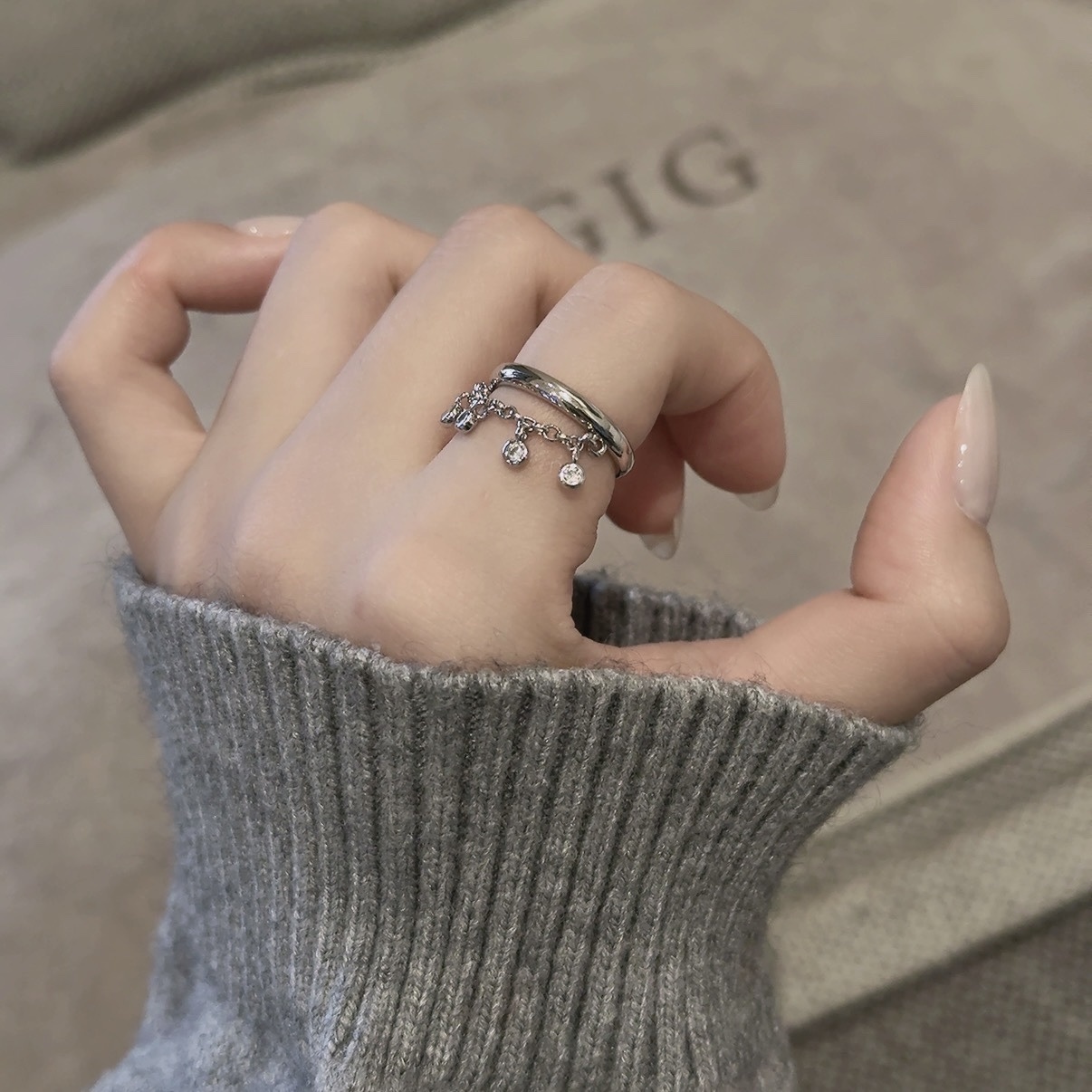 Gy”Lumière高級銀鑽流蘇墜鏈”開口戒