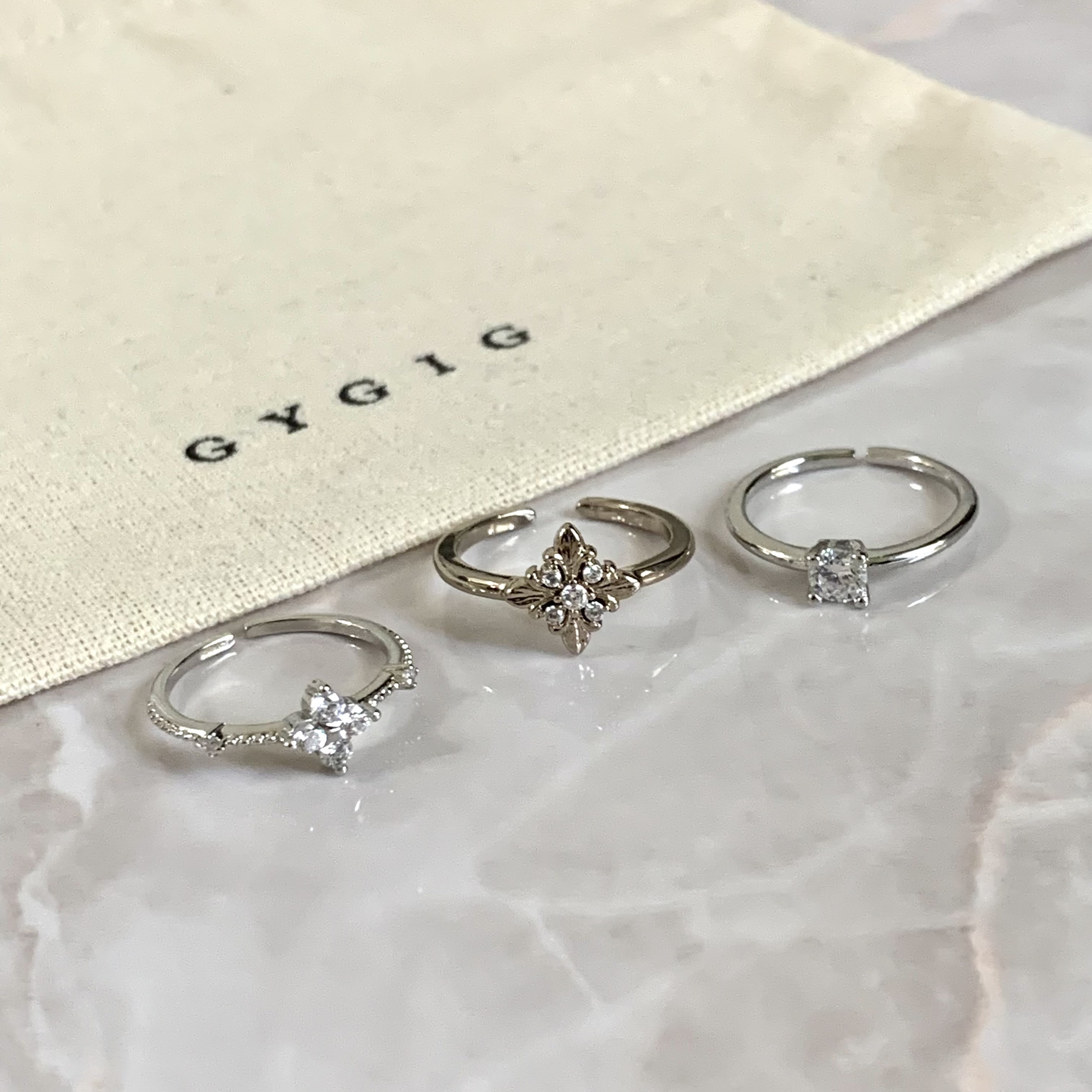 Gy”Bijou白金鑽小老花圓鑽細戒系列