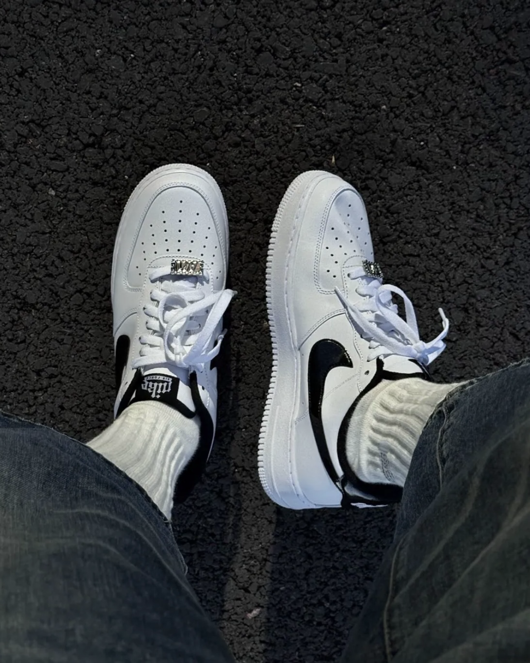NIKE AIR FORCE 1 '07 LV8 白黑 漆皮 美式復古 歌德 金屬 低筒休閒鞋