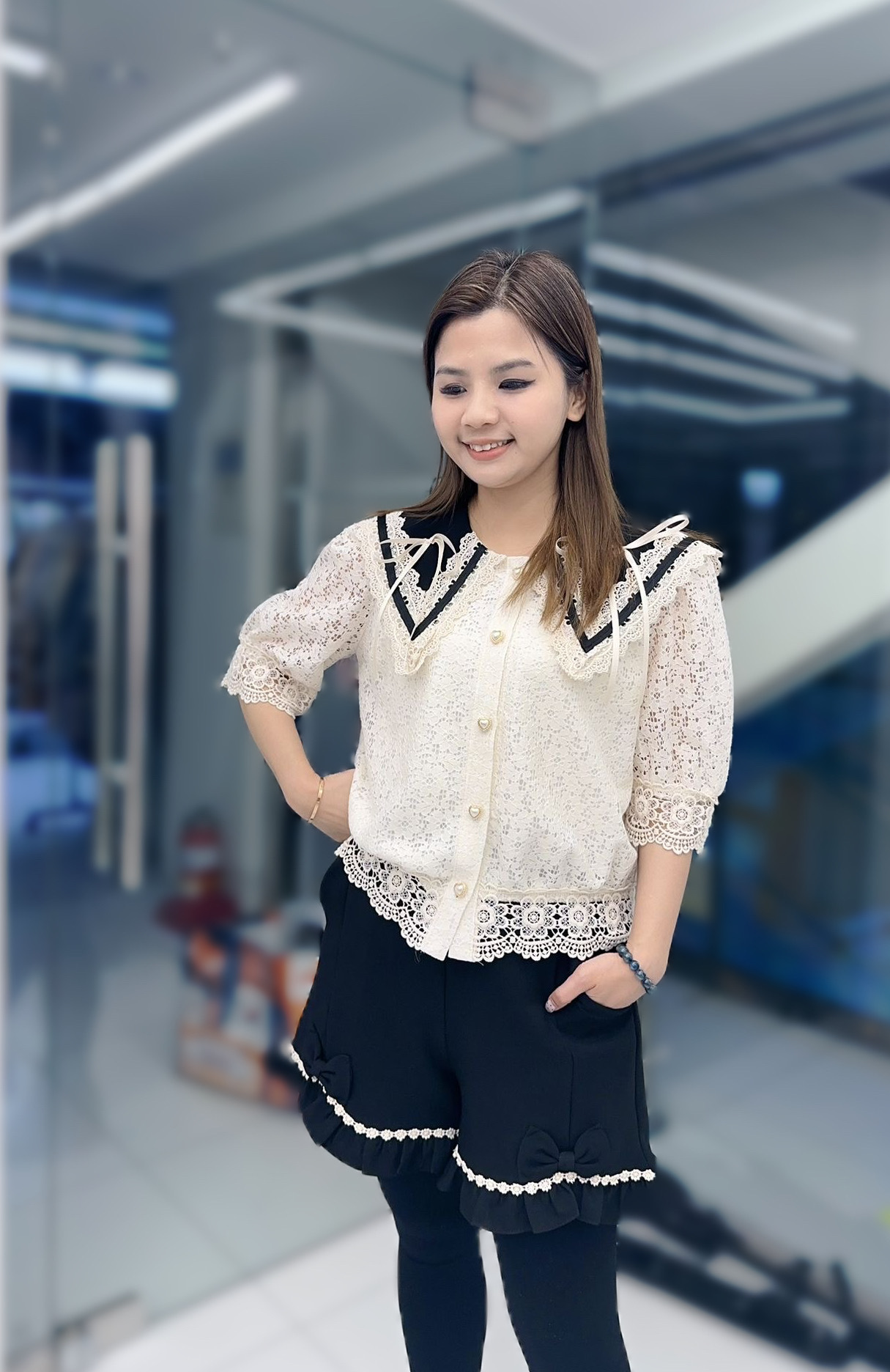 P10 胸42 長21 $459 (一口價)