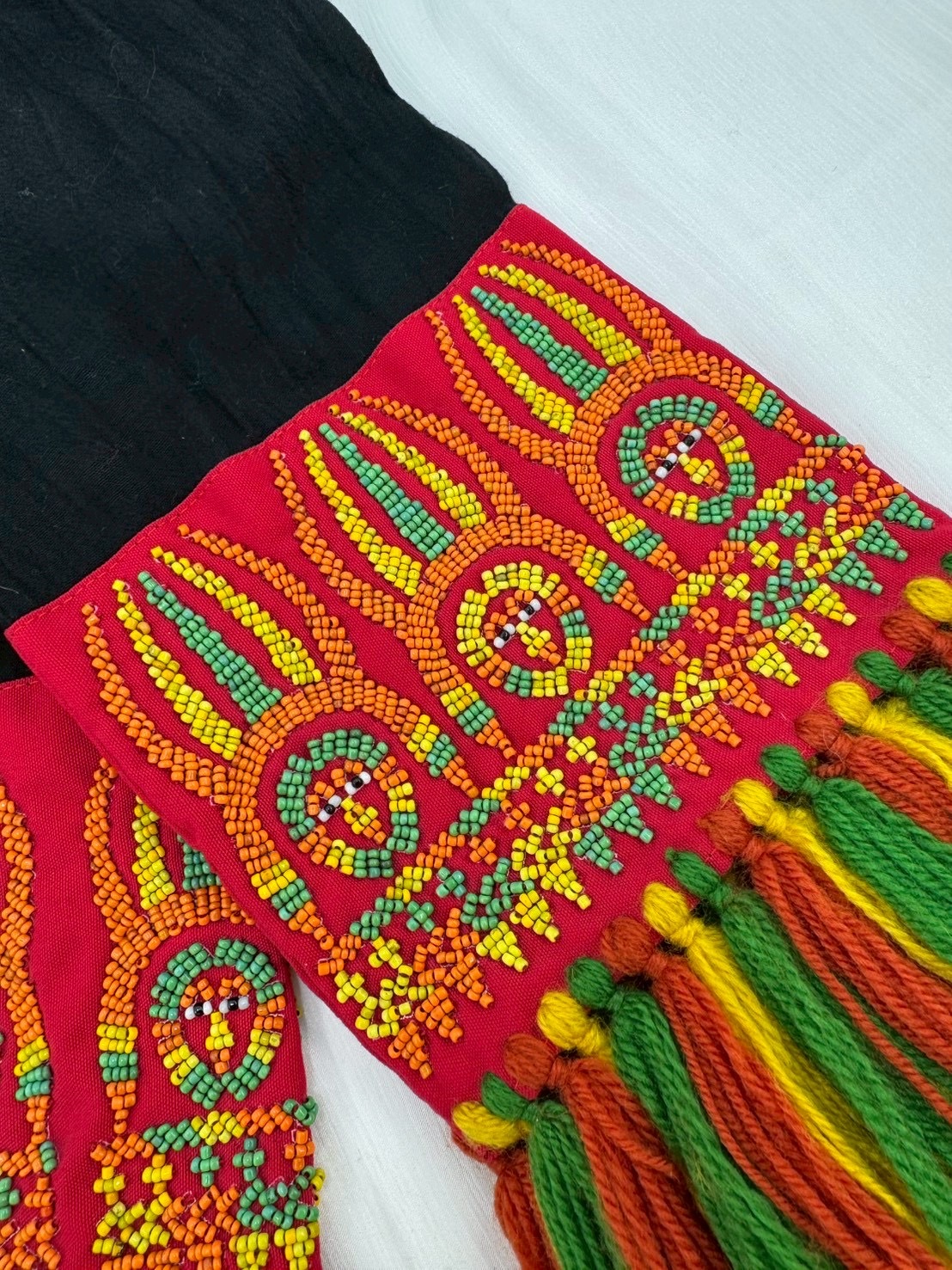 No.31紅棉紗布珠繡頭巾.面寬17全長含流蘇210