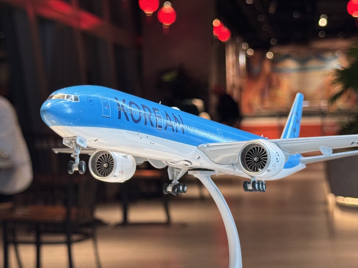 JCWINGS   1/200 大韓航空波音777-300ER NC 註冊號碼：HL8008
