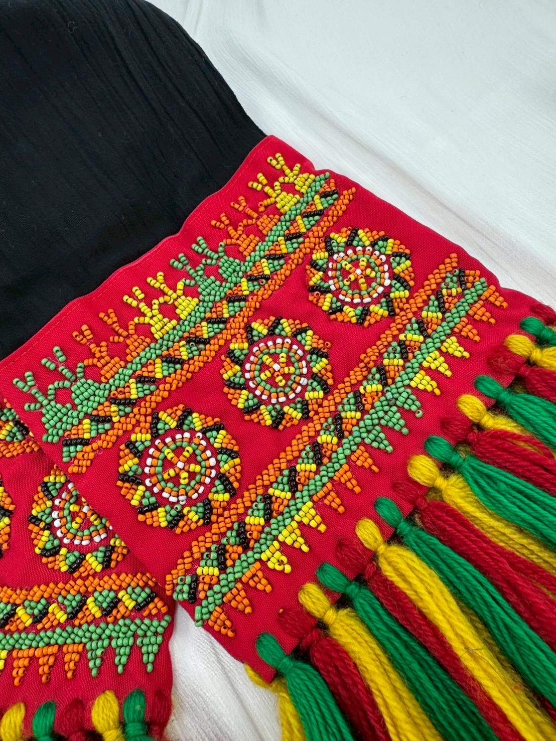 No.32紅棉紗布珠繡頭巾.面寬17全長含流蘇210