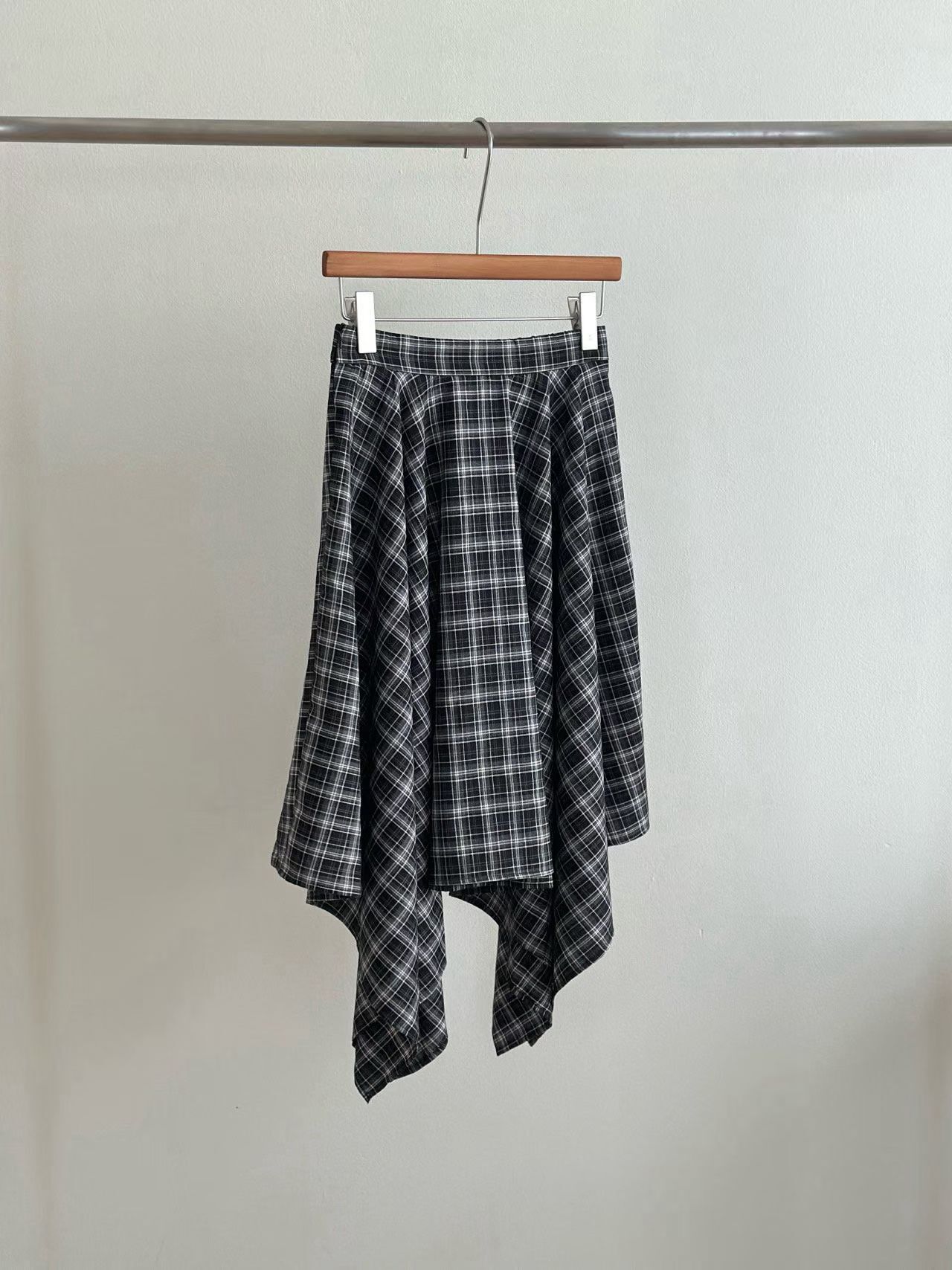 ML6010 後橡筋不規則格紋裙