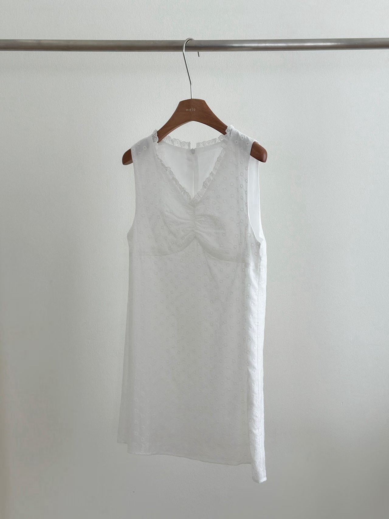 ML6023 暗花抓皺胸背心裙