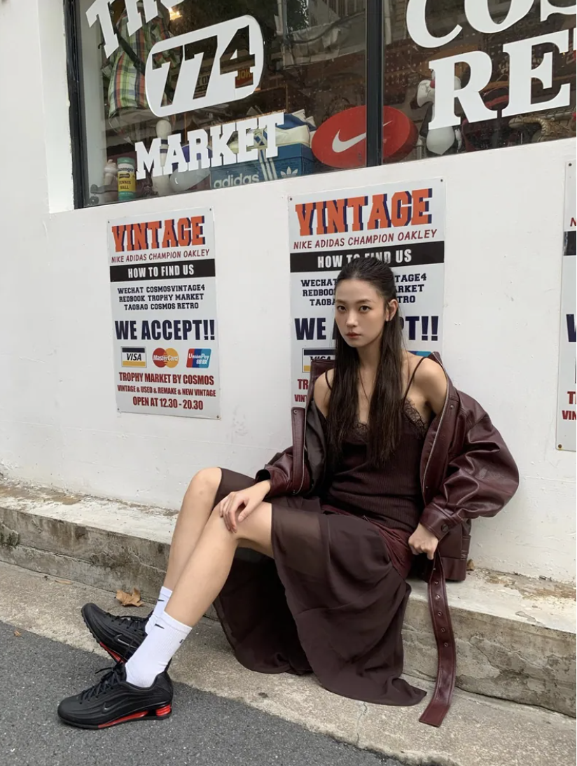 代購-NIKE SHOX Z 黑紅 薄底 彈簧鞋 氣墊 Karina同款 女鞋 HQ7540-002