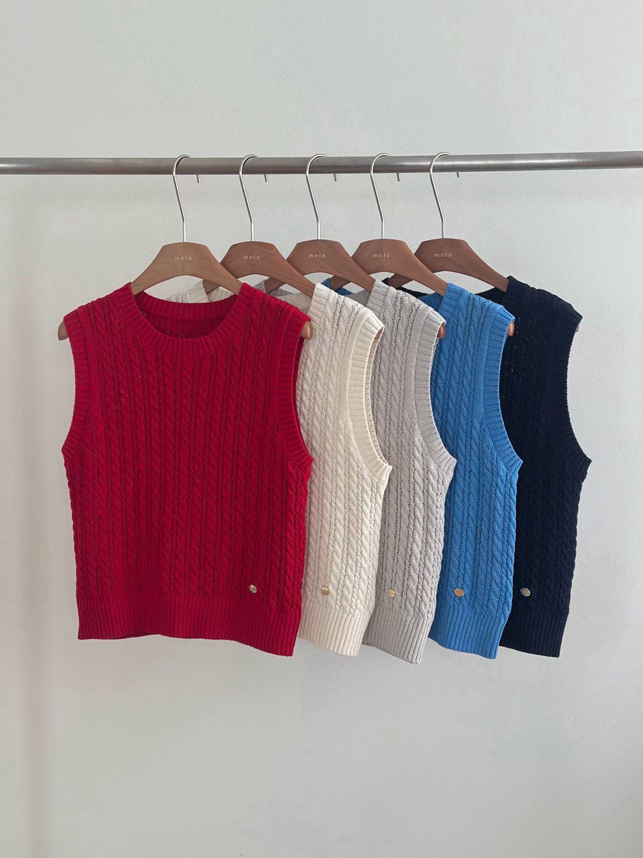 ML6040 麻花針織背心