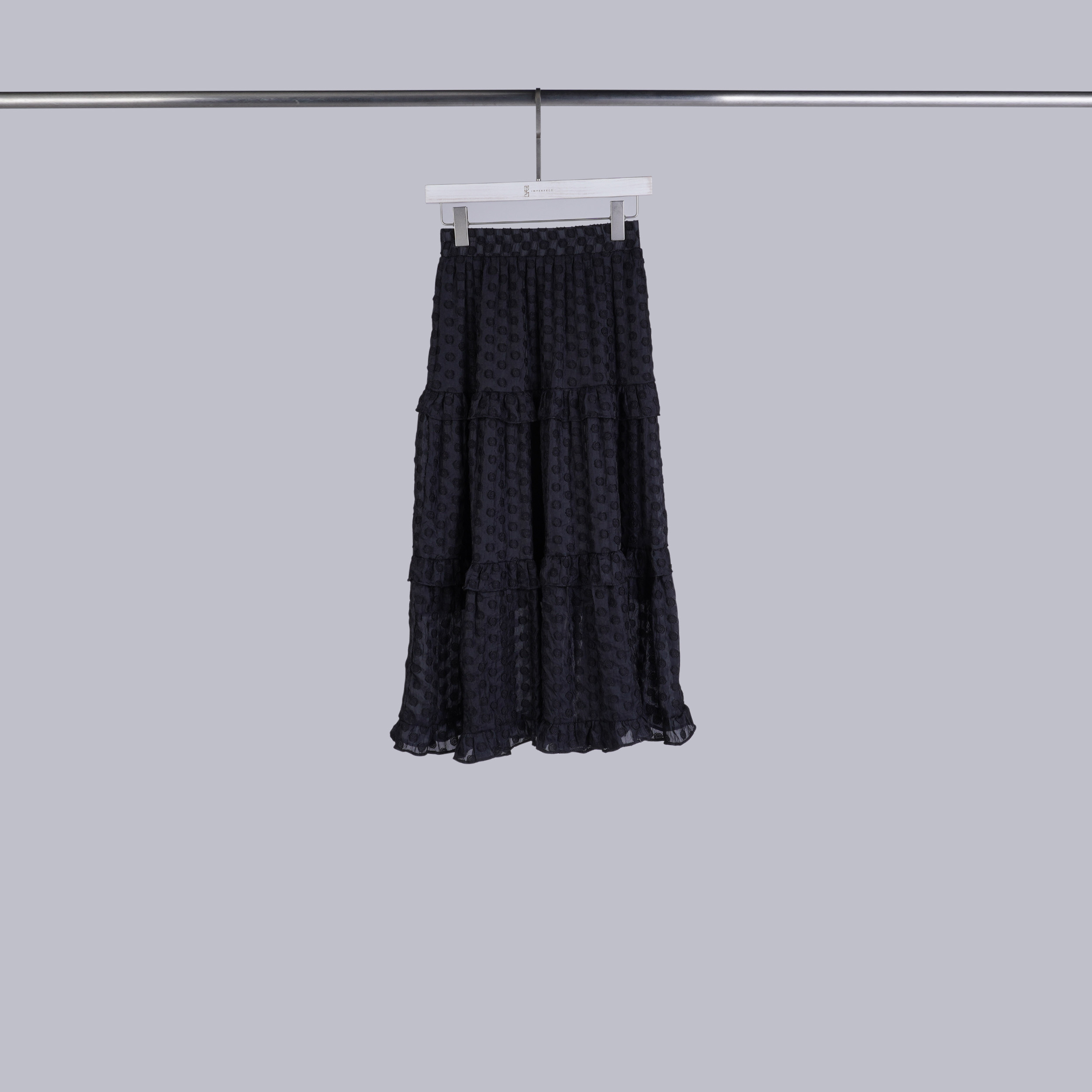 浪漫點點蛋糕裙 | 就是黑